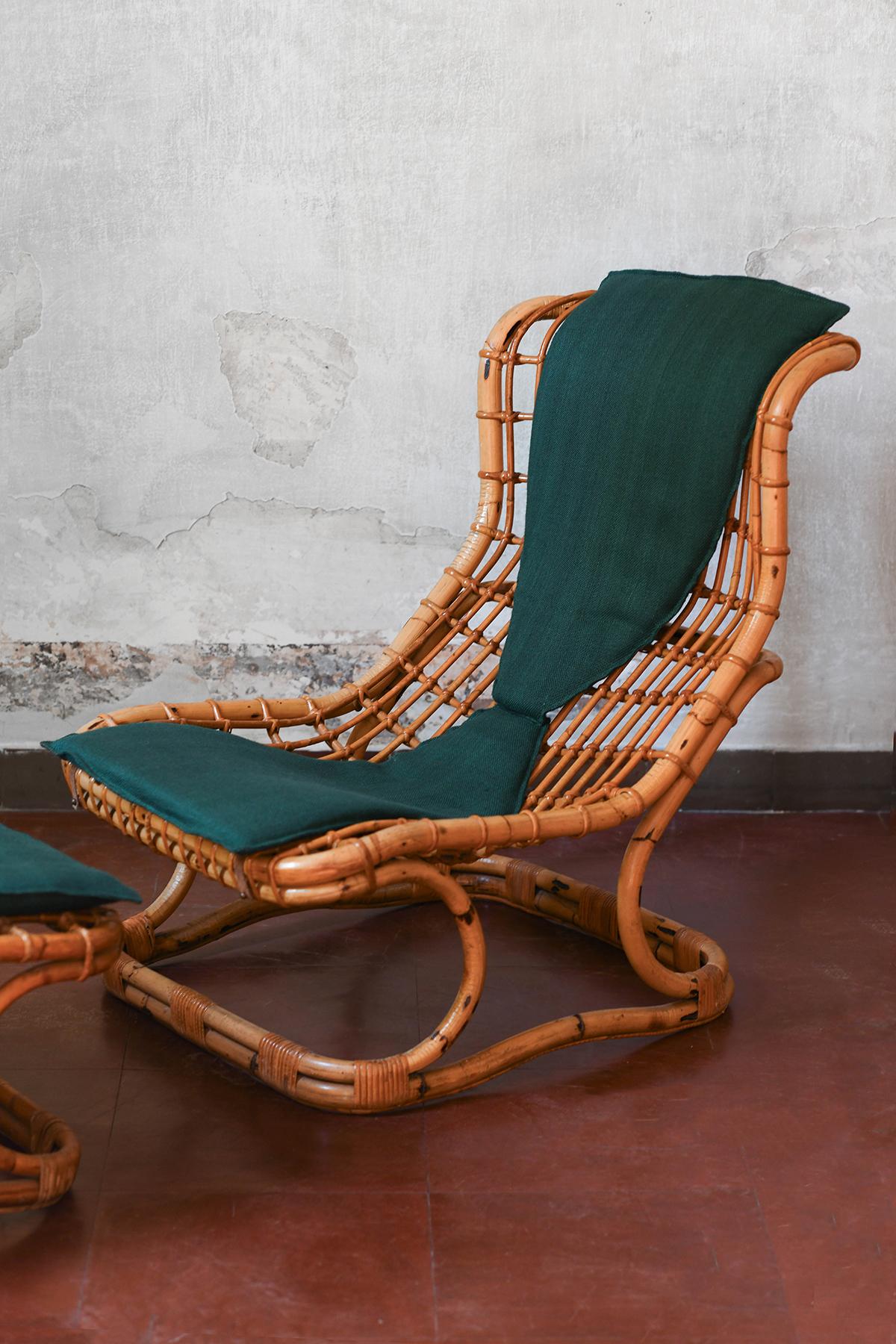 Set Bonacina 1889 armchair with rattan footrest  In Good Condition For Sale In Roma, RM