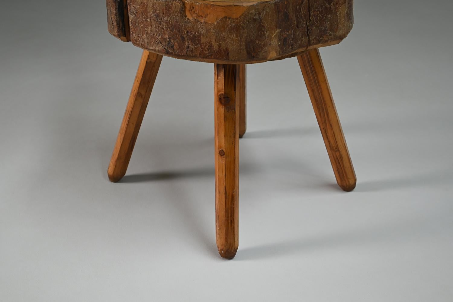 Set brutalist tree trunk chairs, 1970s France. For Sale 2