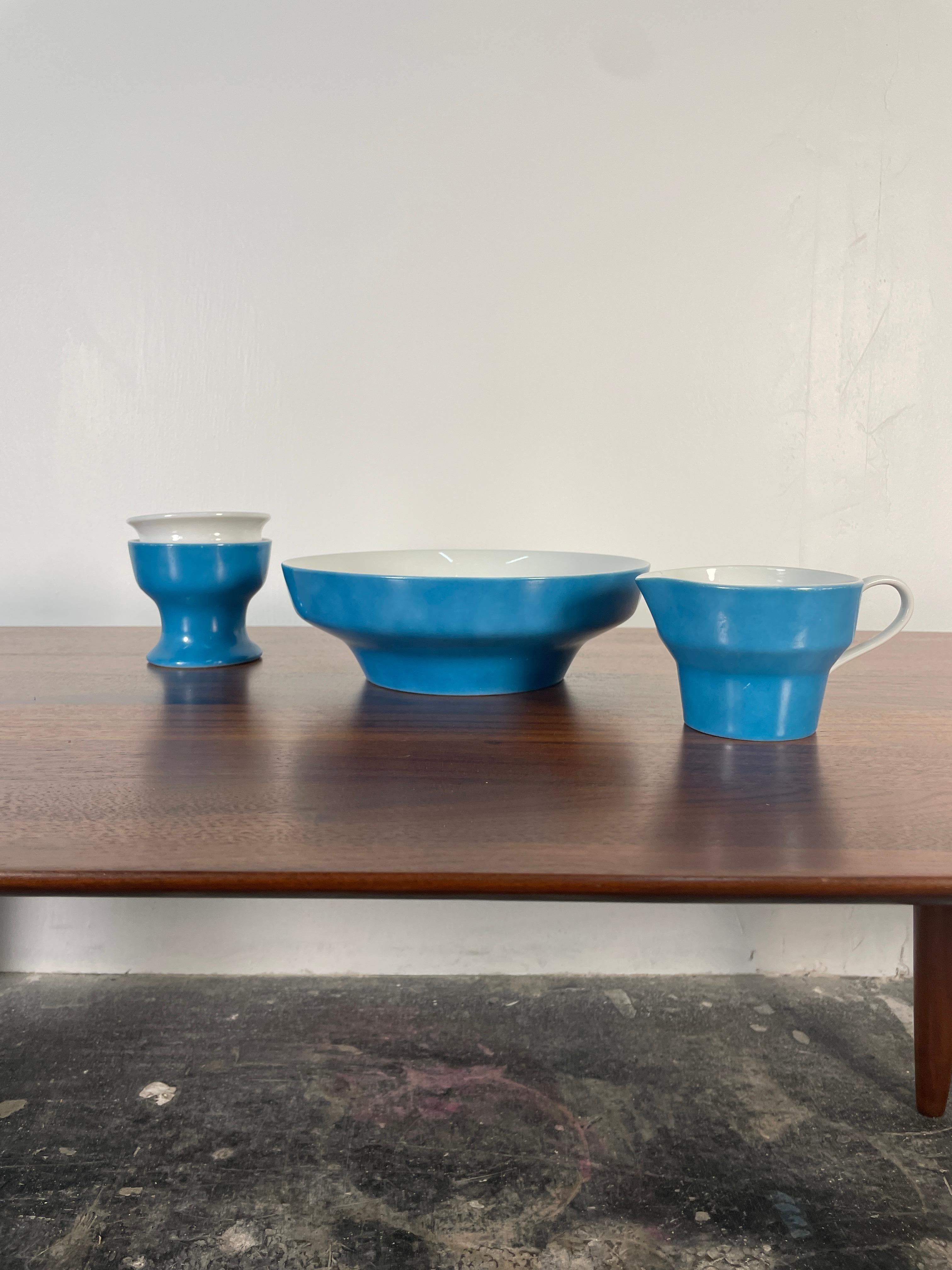 American Set by Paul McCobb for Jackson China Ceramic Sugar Bowl, Milk Pitcher, and Bowl. For Sale