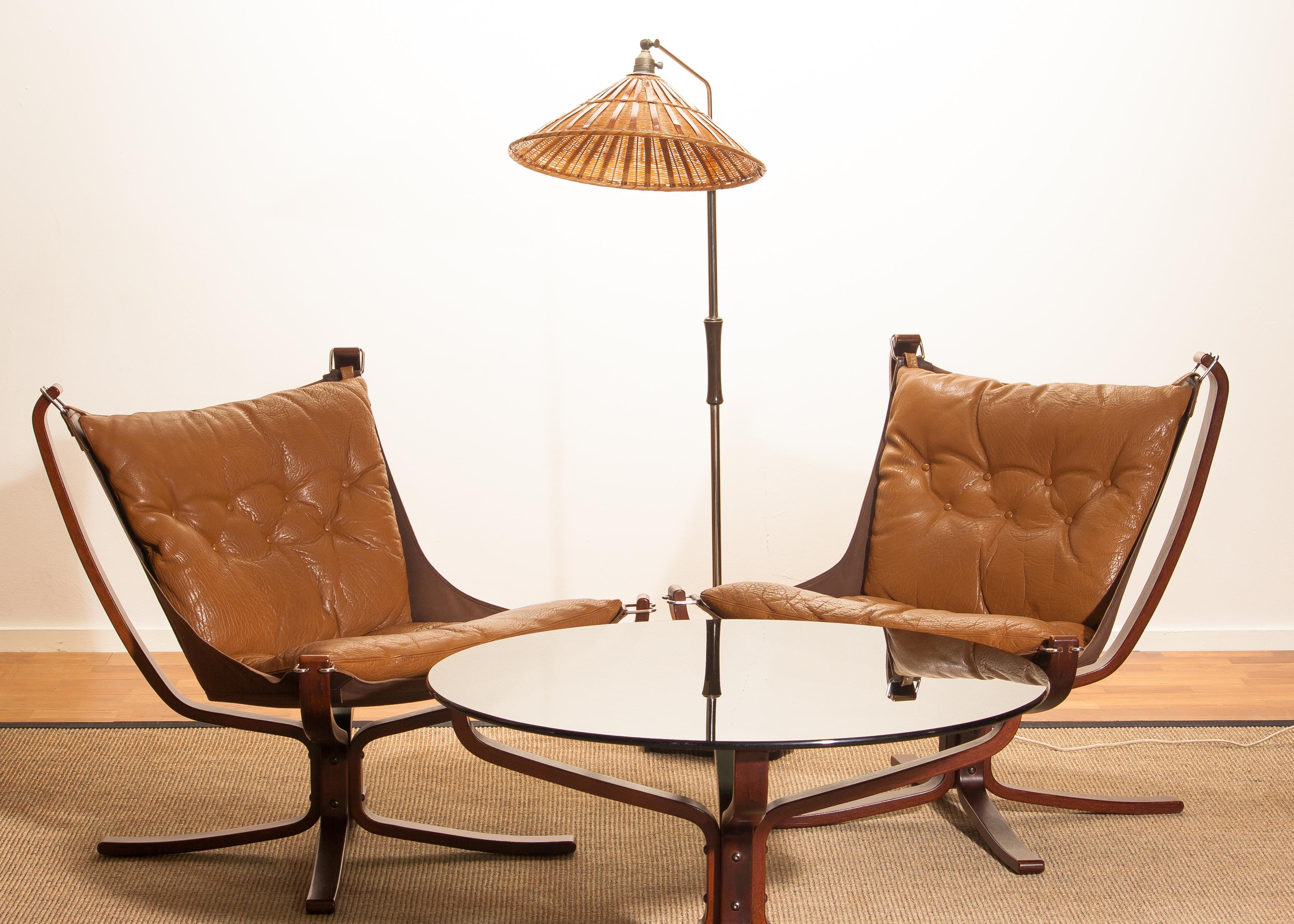 Set Camel Leather 'Falcon' Lounge Chairs and Coffee Table by Sigurd Ressell 6