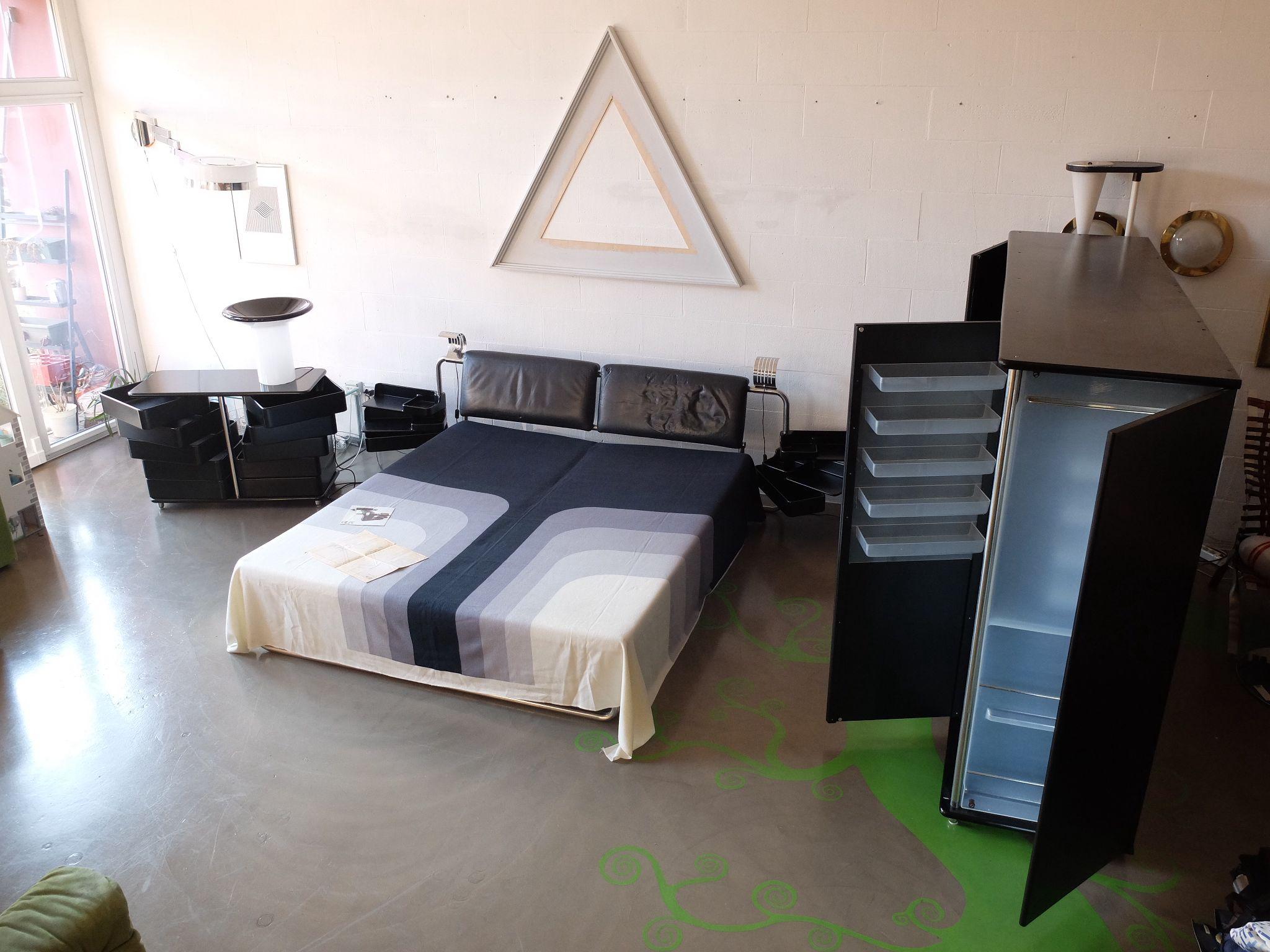 Set Camera da letto Melissa, design Fabio Lencine per Ellisse, Italia, 1990 ca en vente 3