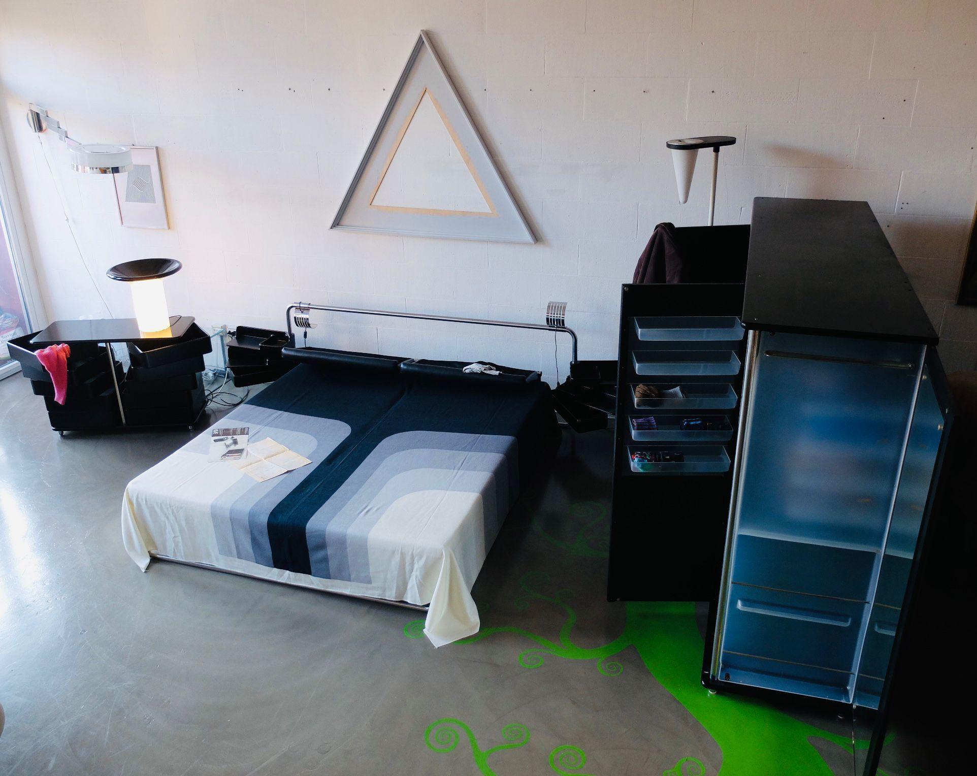 Set Camera da letto Melissa, design Fabio Lencine per Ellisse, Italia, 1990 ca en vente 8