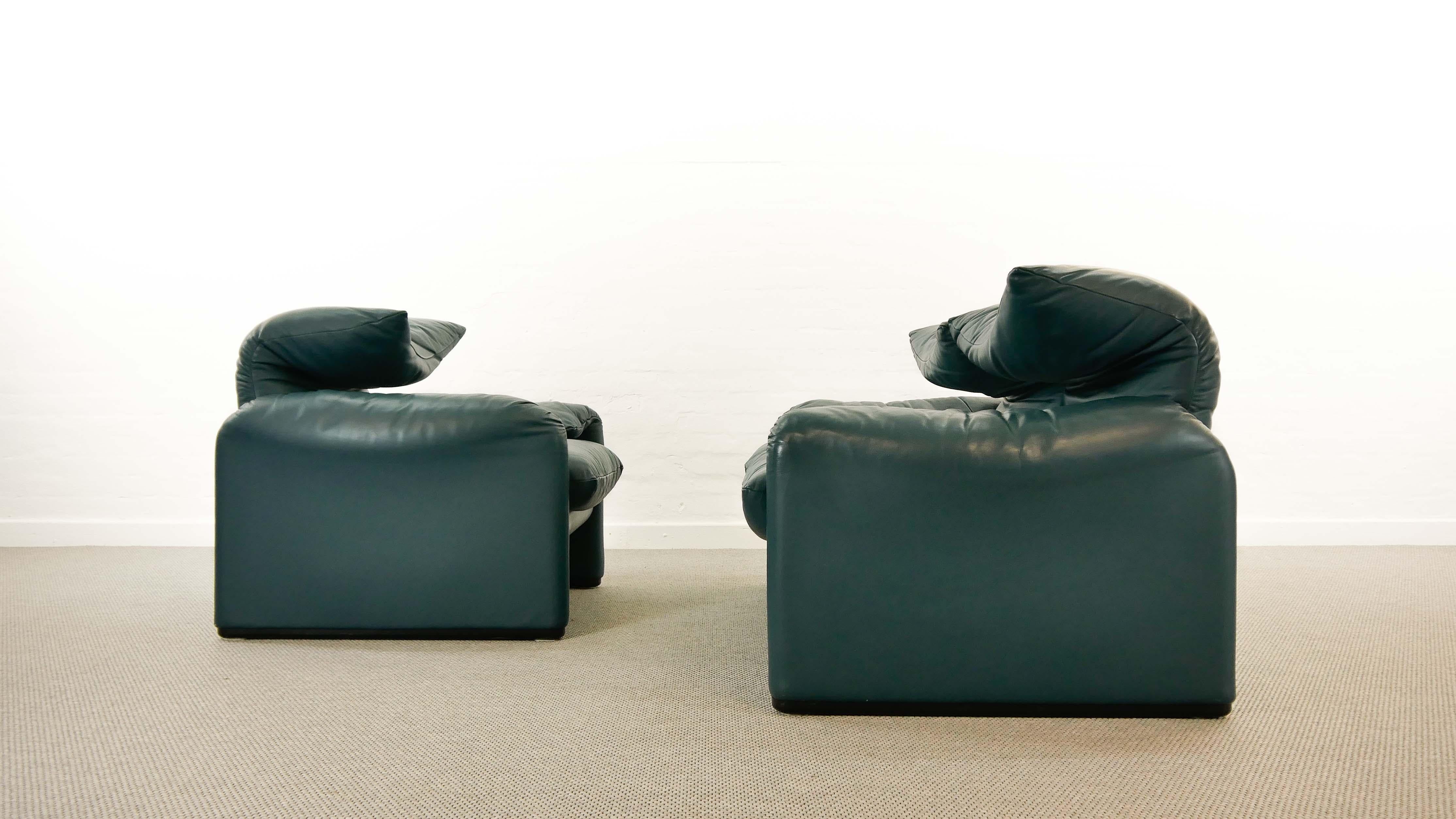 Set Cassina Maralunga 2-Seat Sofa and Easy Chair by Vico Magistretti in Leather 4