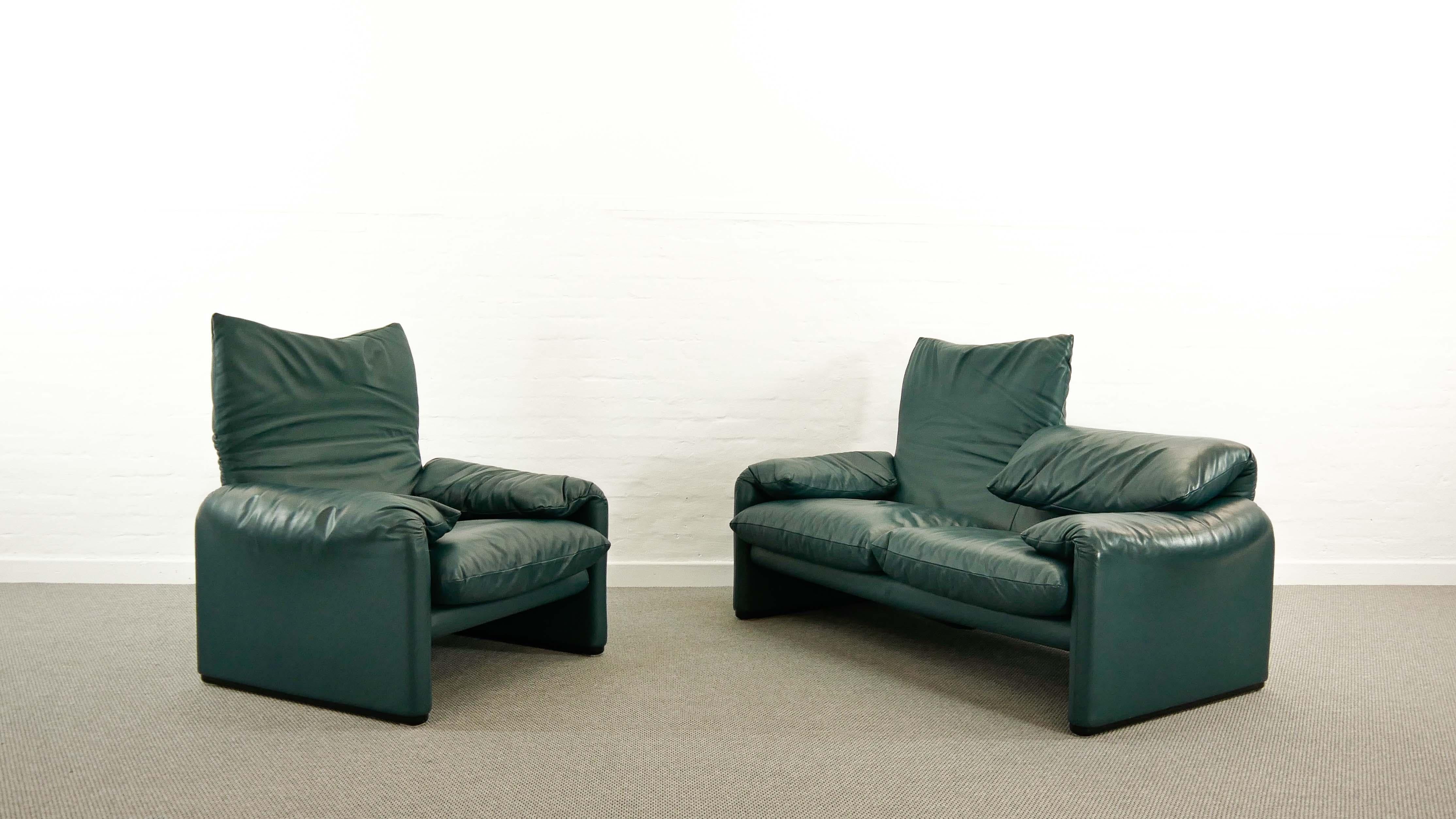 International Style Set Cassina Maralunga 2-Seat Sofa and Easy Chair by Vico Magistretti in Leather