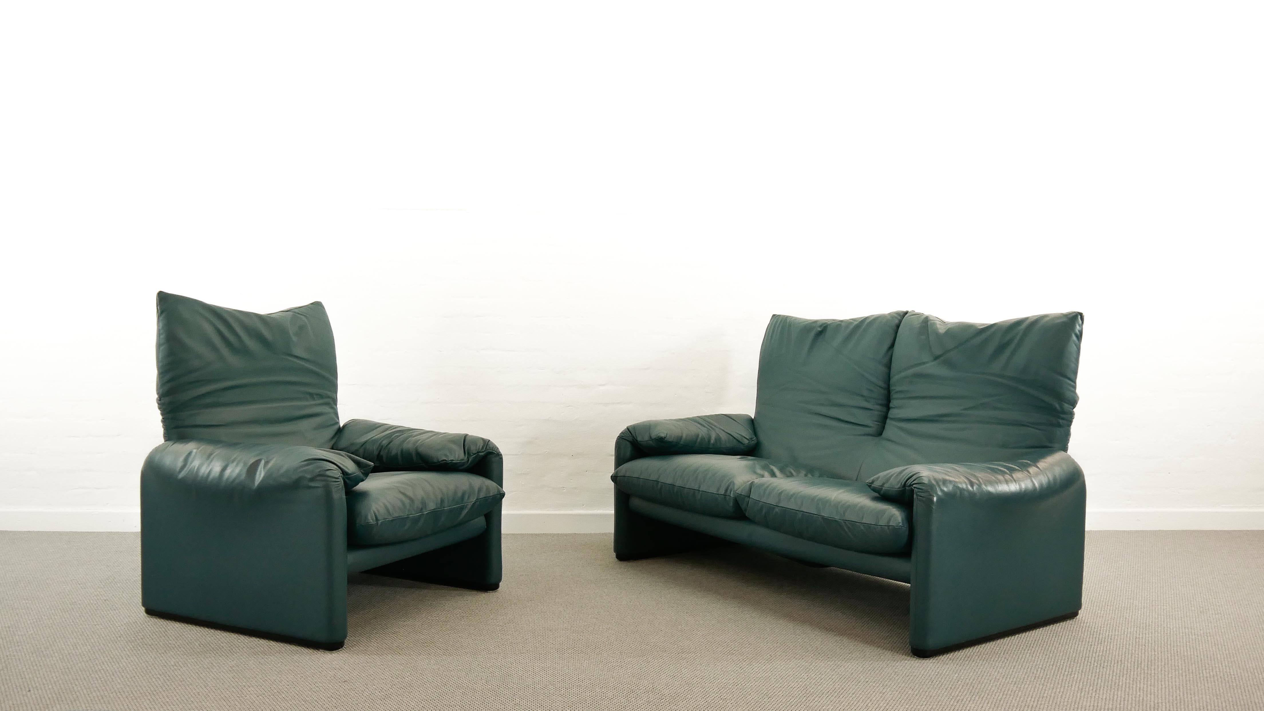 Italian Set Cassina Maralunga 2-Seat Sofa and Easy Chair by Vico Magistretti in Leather