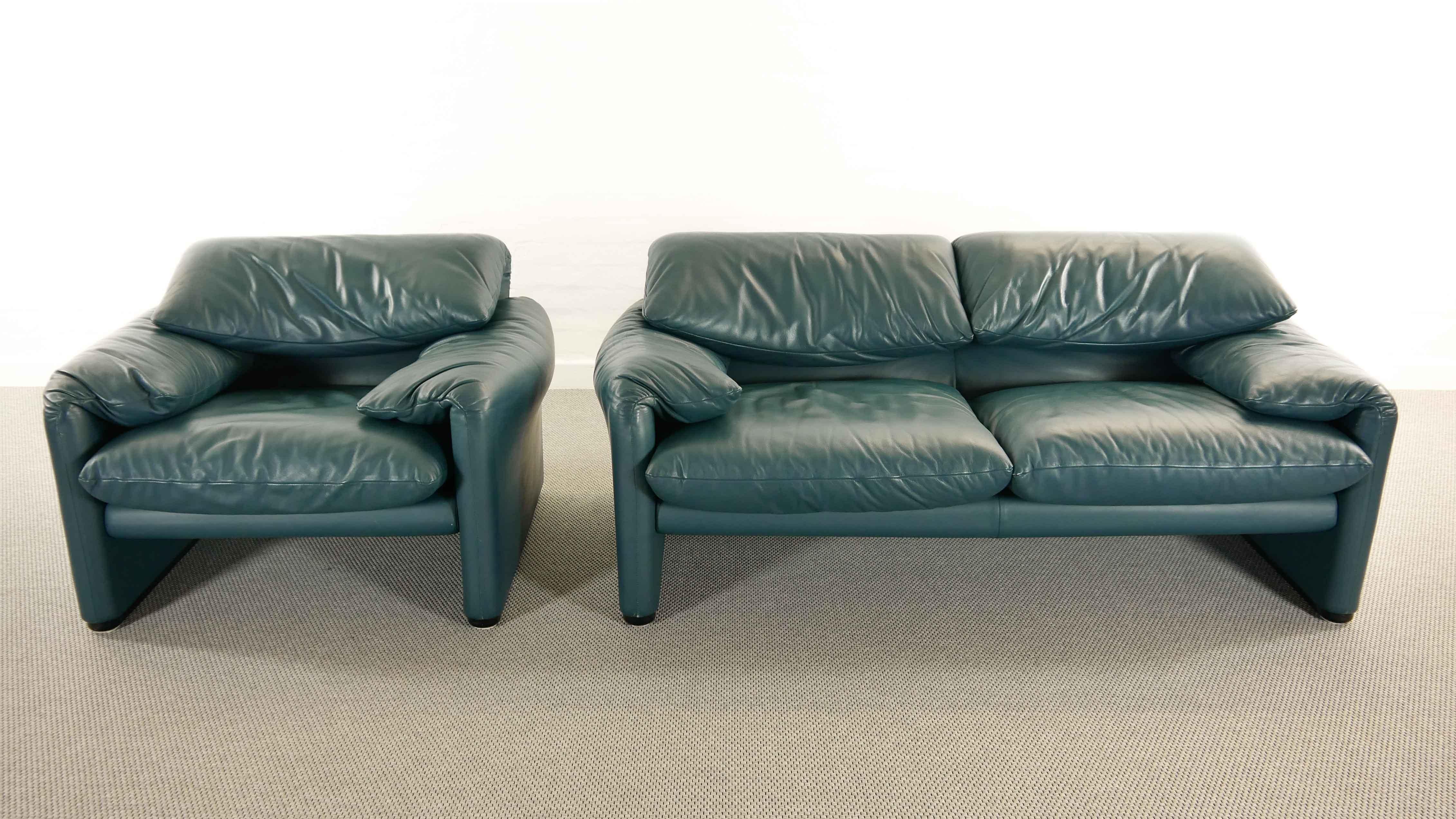 Late 20th Century Set Cassina Maralunga 2-Seat Sofa and Easy Chair by Vico Magistretti in Leather