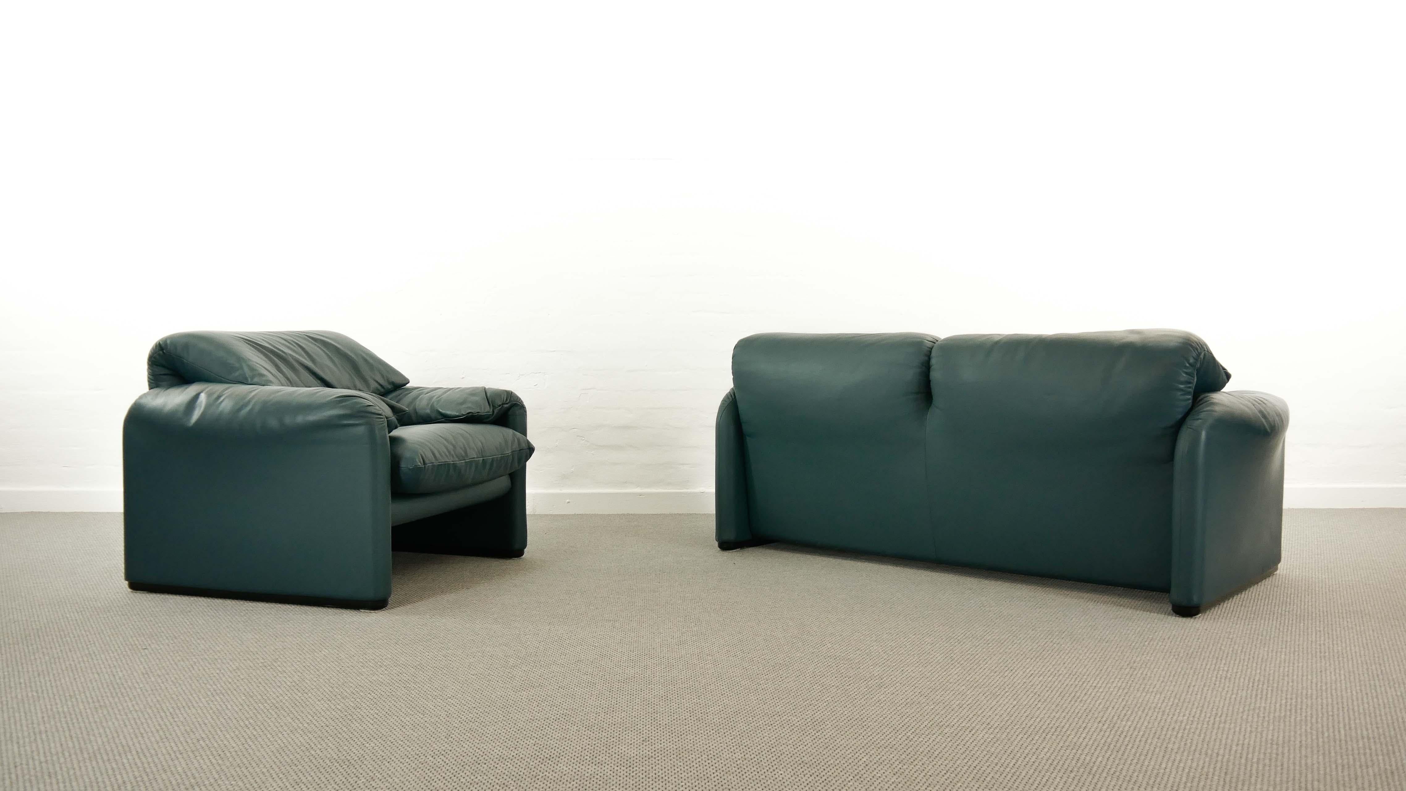 Set Cassina Maralunga 2-Seat Sofa and Easy Chair by Vico Magistretti in Leather 3