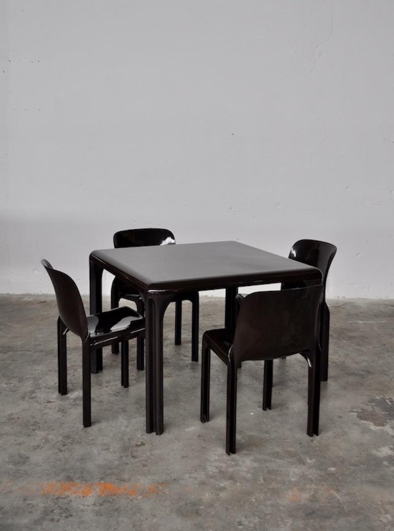 Set Chairs Selene and Table Satdio by Vico Magistretti for Artemide, 1960s For Sale 1