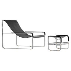 Conjunto Chaise longue y reposapiés contemporáneos Metal plateado viejo y cuero negro