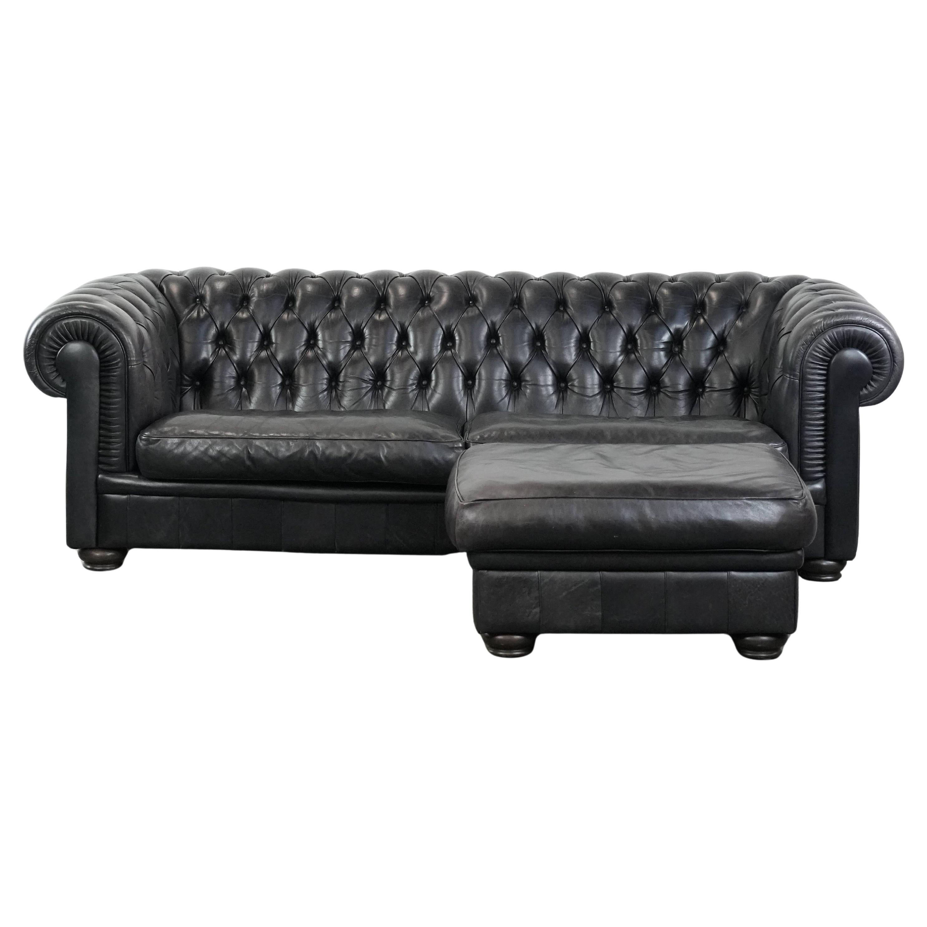 Set consisting of a cowhide leather Chesterfield sofa and matching ottoman