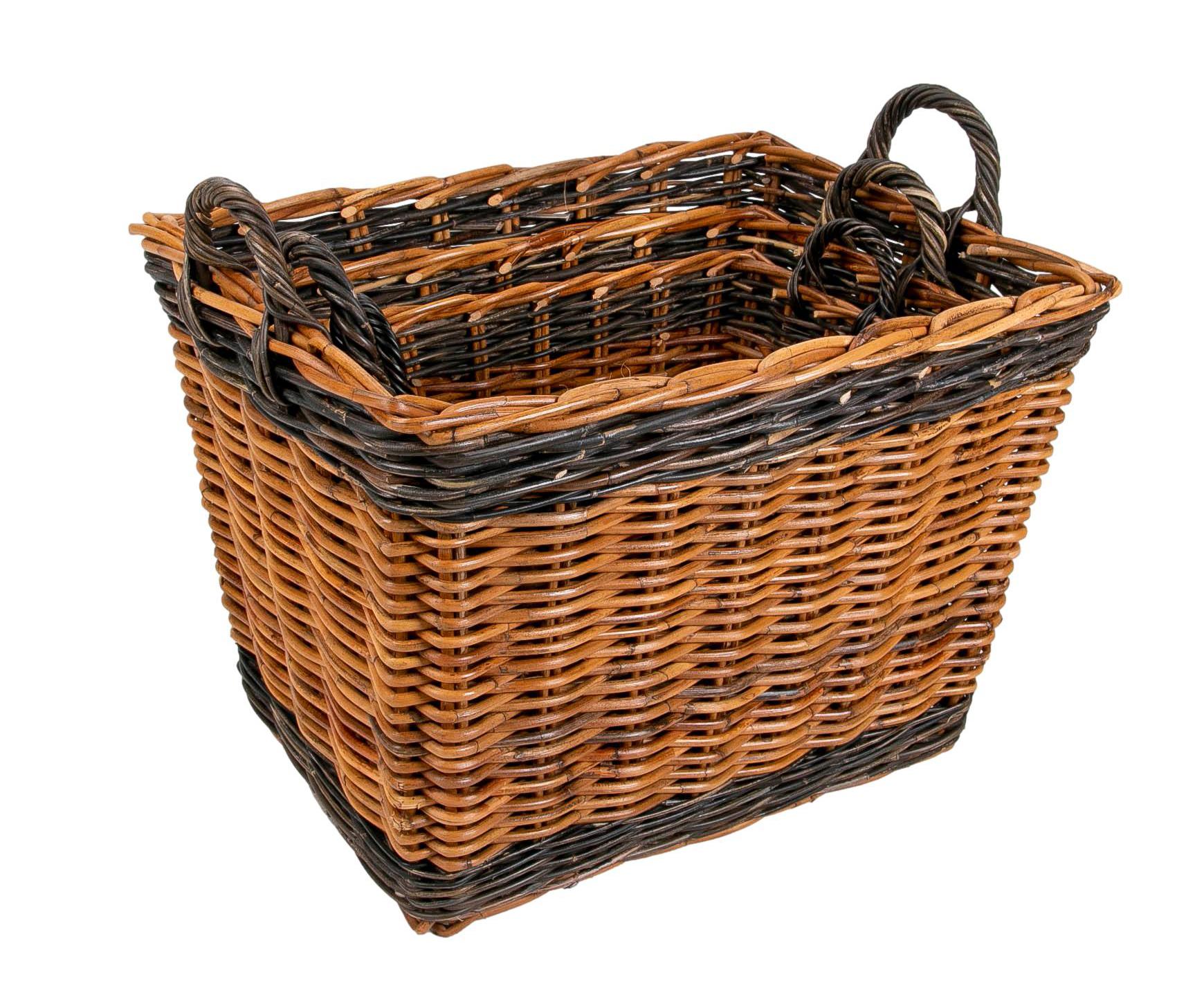 Contemporary Set Consisting of Three Decorative Wicker Baskets of Different Sizes For Sale