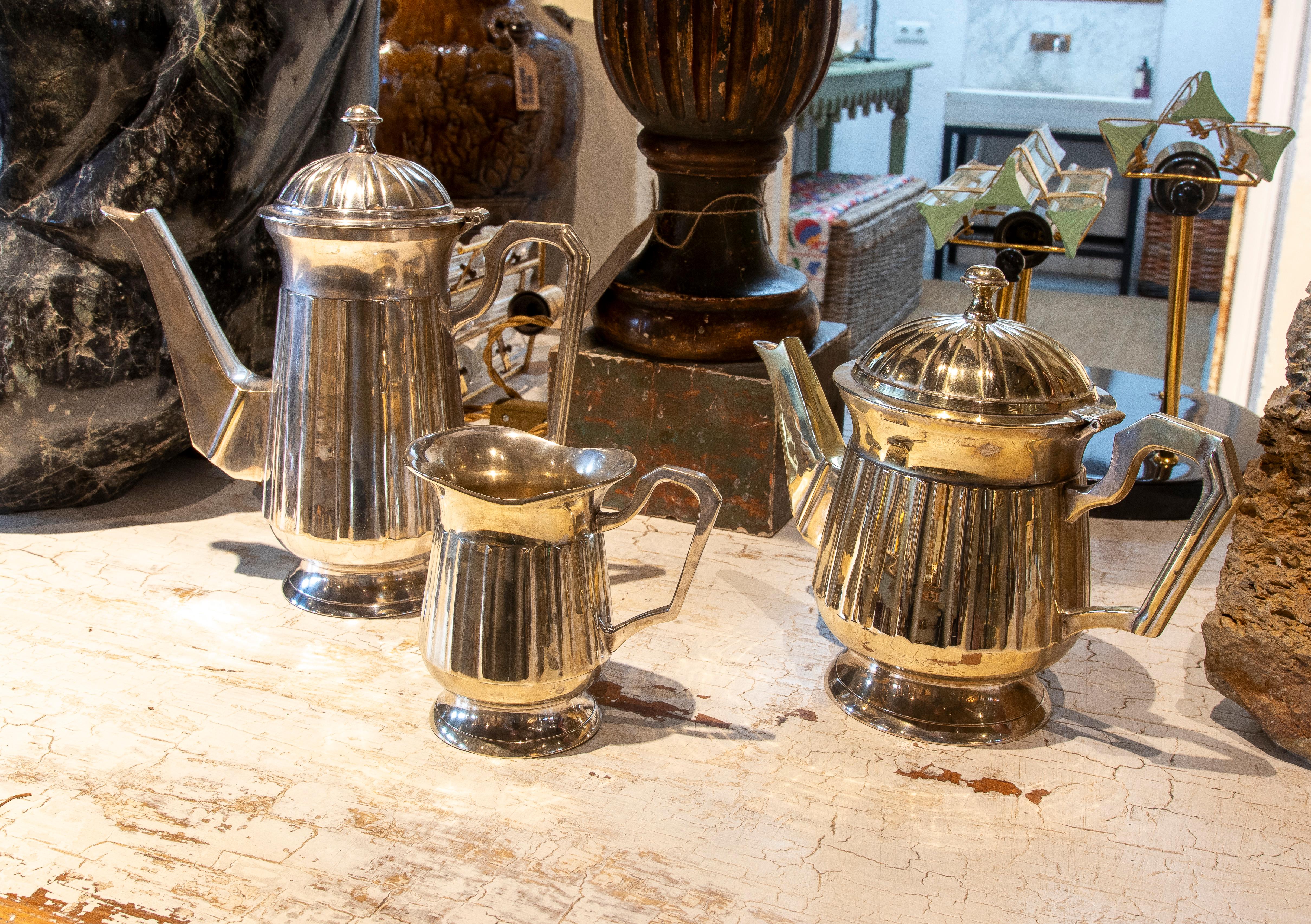English Set Consisting of Three Silver Plated Metal Coffee and Milk Jugs For Sale