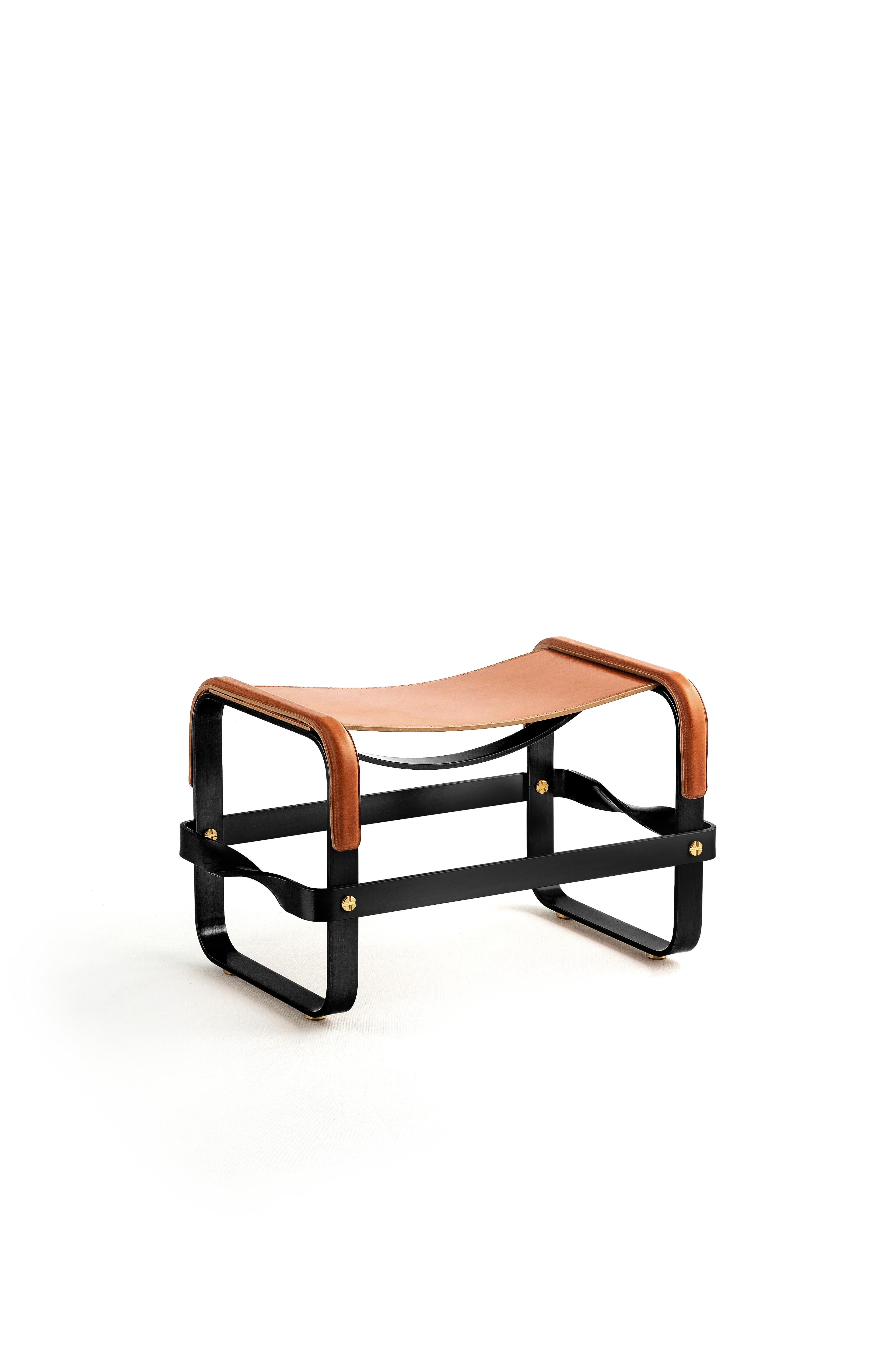 Set Contemporary Chaise Lounge & Footstool Schwarzes Metall Natürliches Tan Leder (Pflanzlich gefärbt) im Angebot