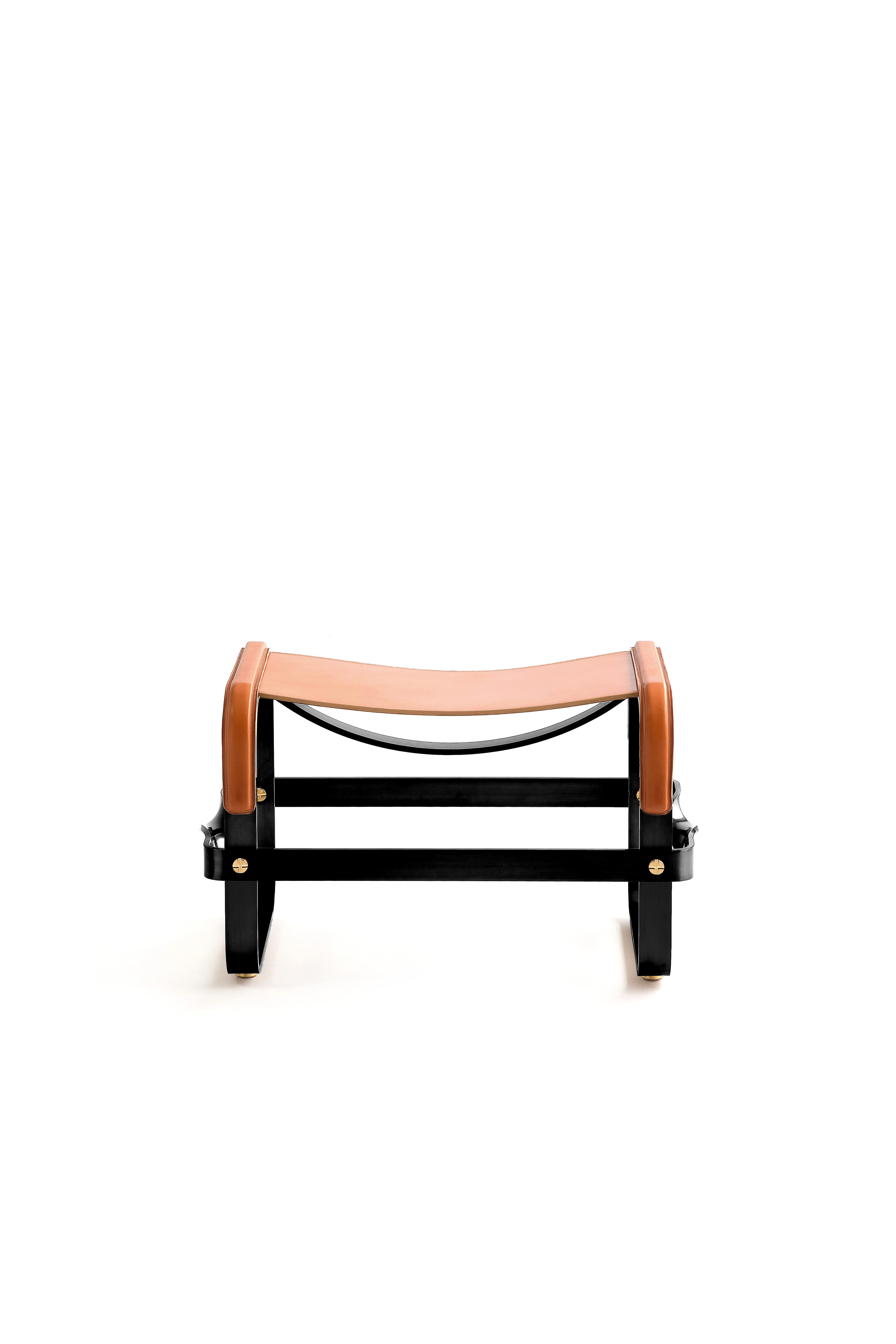 Set Contemporary Chaise Lounge & Footstool Schwarzes Metall Natürliches Tan Leder (Moderne) im Angebot