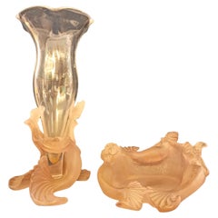 Ensemble de 2 vases et supports Daum France  en pâte de verre signé