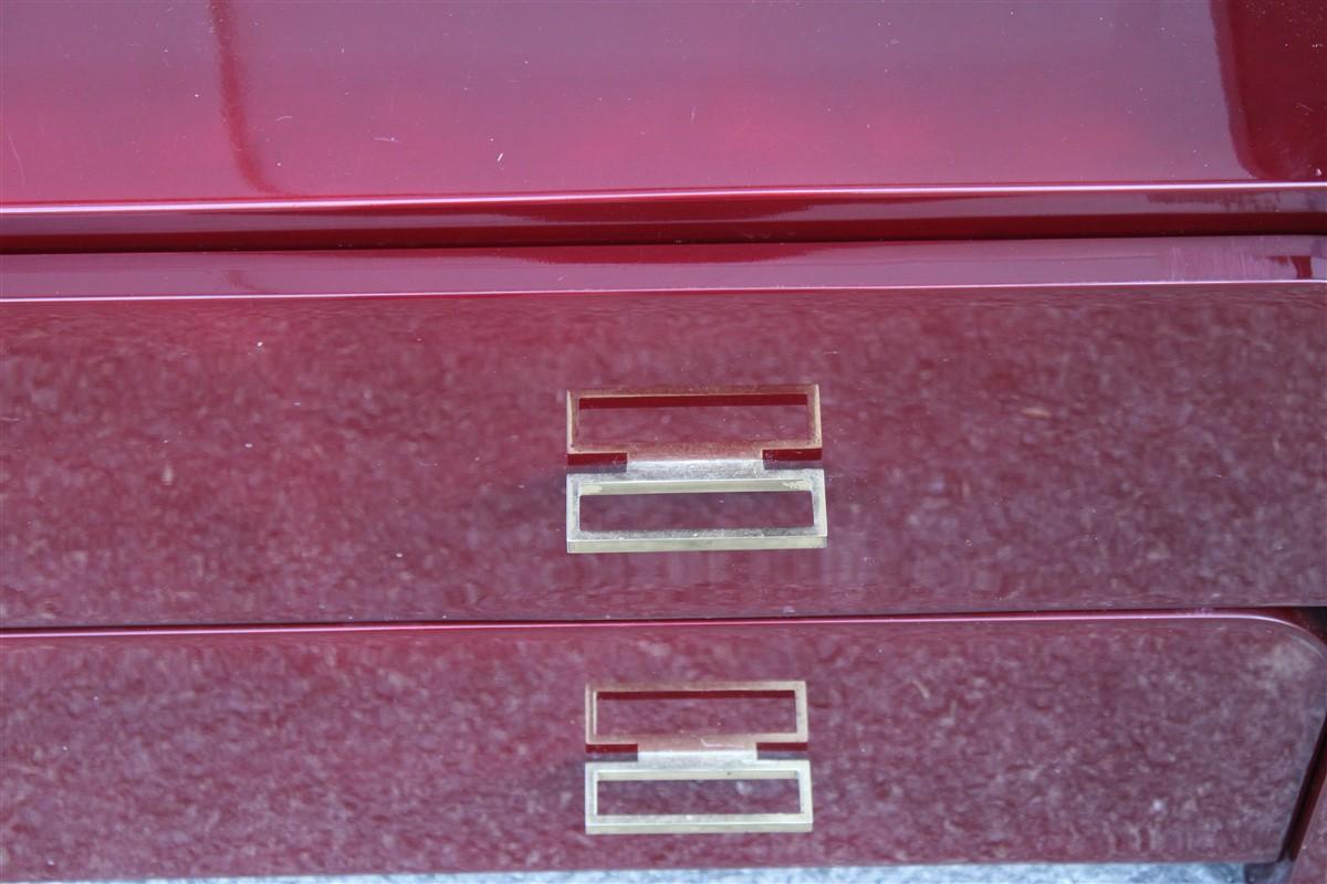 Bedroom dresser and nightstands set in Red Lacquer Tommaso Barbi 1970 brass For Sale 3