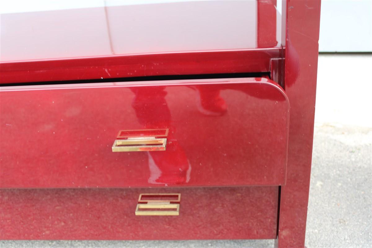 Bedroom dresser and nightstands set in Red Lacquer Tommaso Barbi 1970 brass For Sale 4