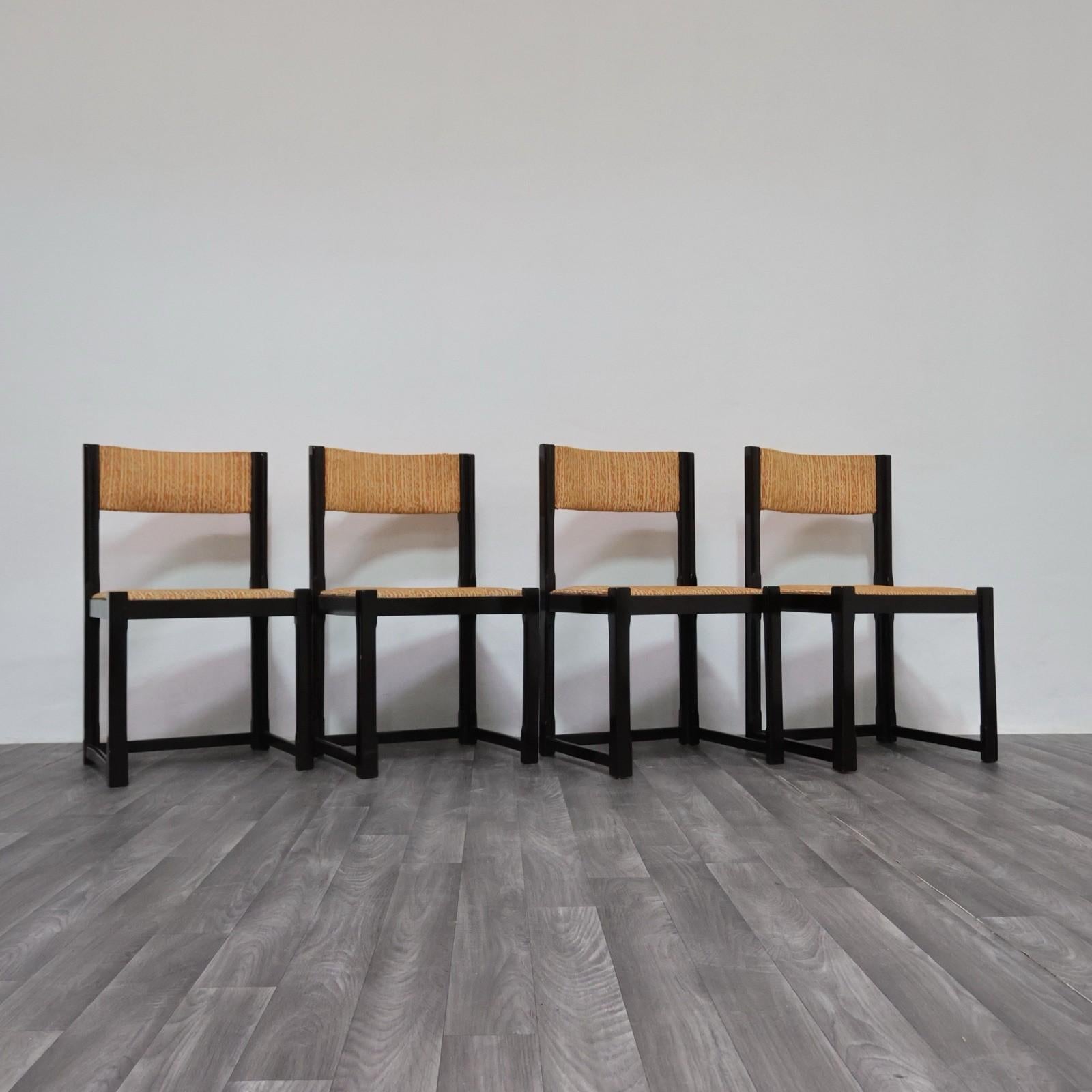 Mid-Century Modern Set Da Pranzo 4 Sedie Design Anni '70 Vintage Modernariato en vente