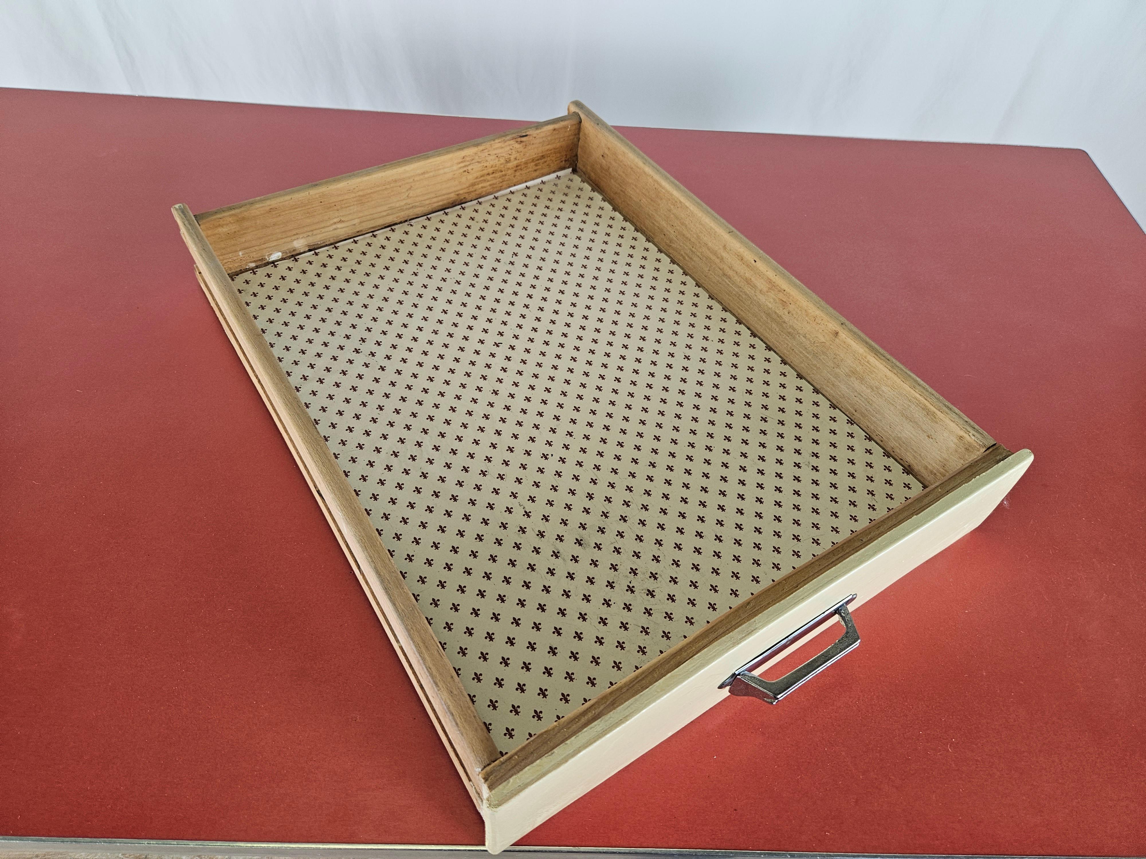 Late 20th Century Dining set with red formica table and 4 chairs For Sale