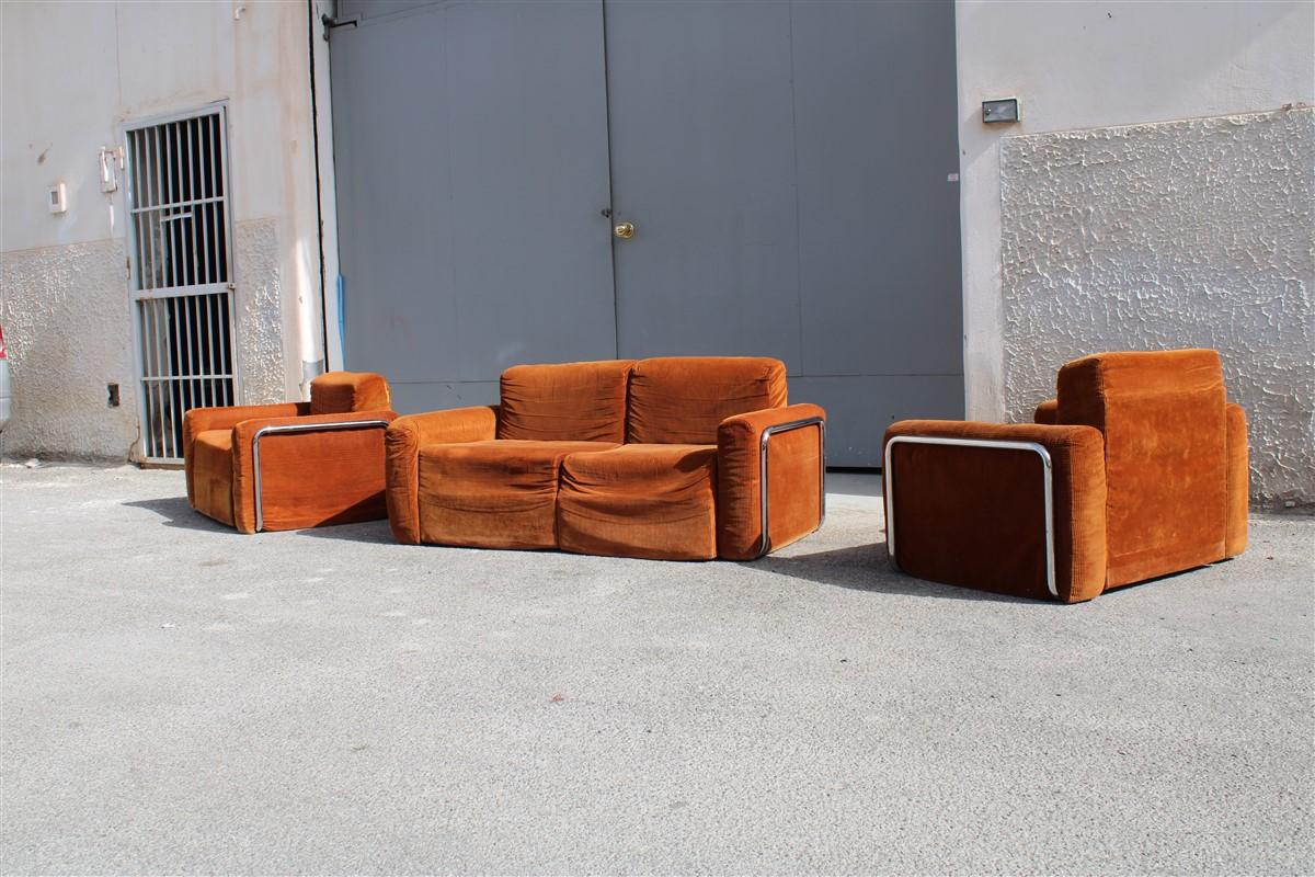 Ensemble de salon italien de 1970 en velours orange et acier minimal  en vente 1