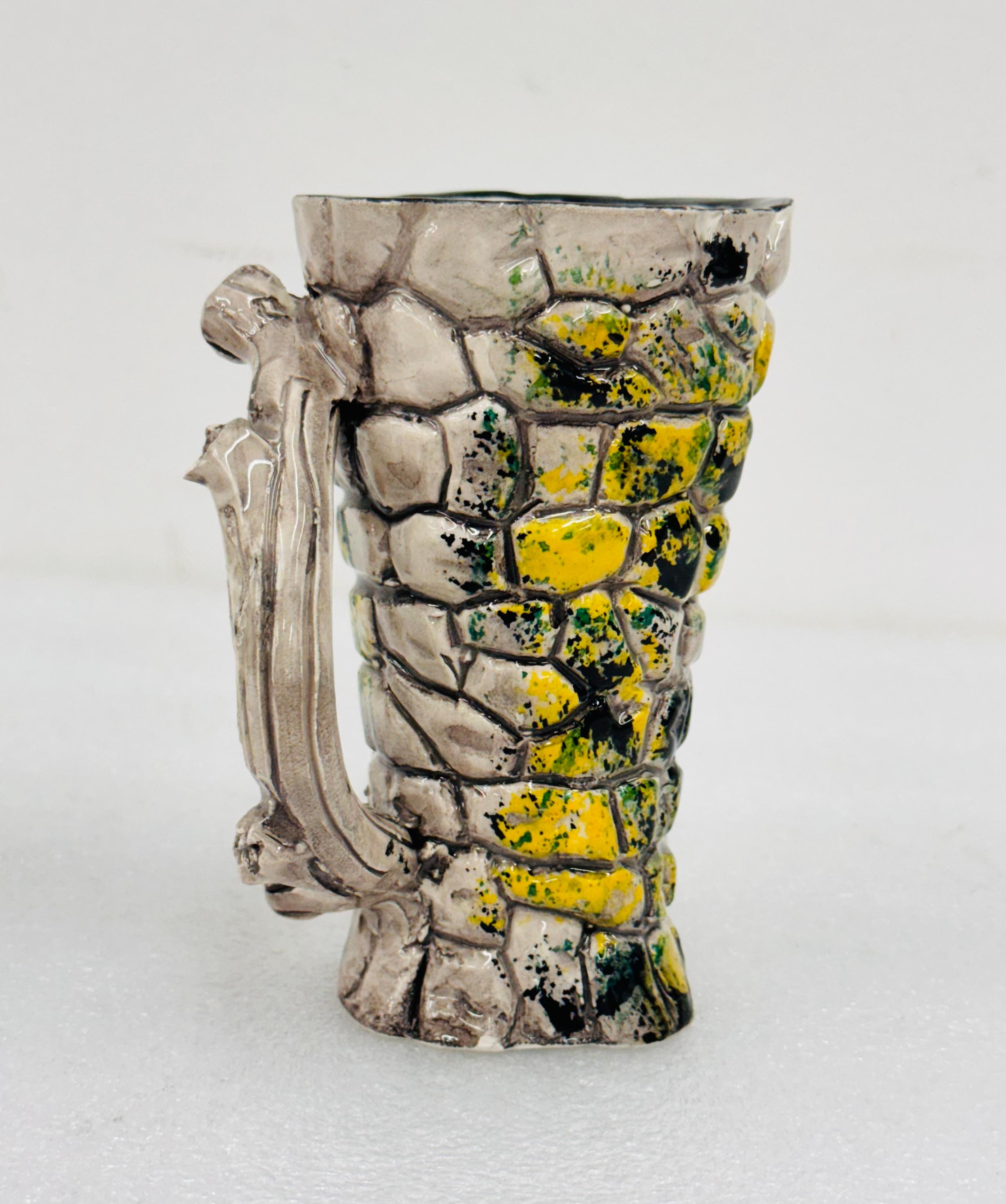 Set da tavola Nuraghi di Sardegna brocca /6 boccali ceramica dipinta a mano '60 In condizioni buone a Monza, Monza e Brianza