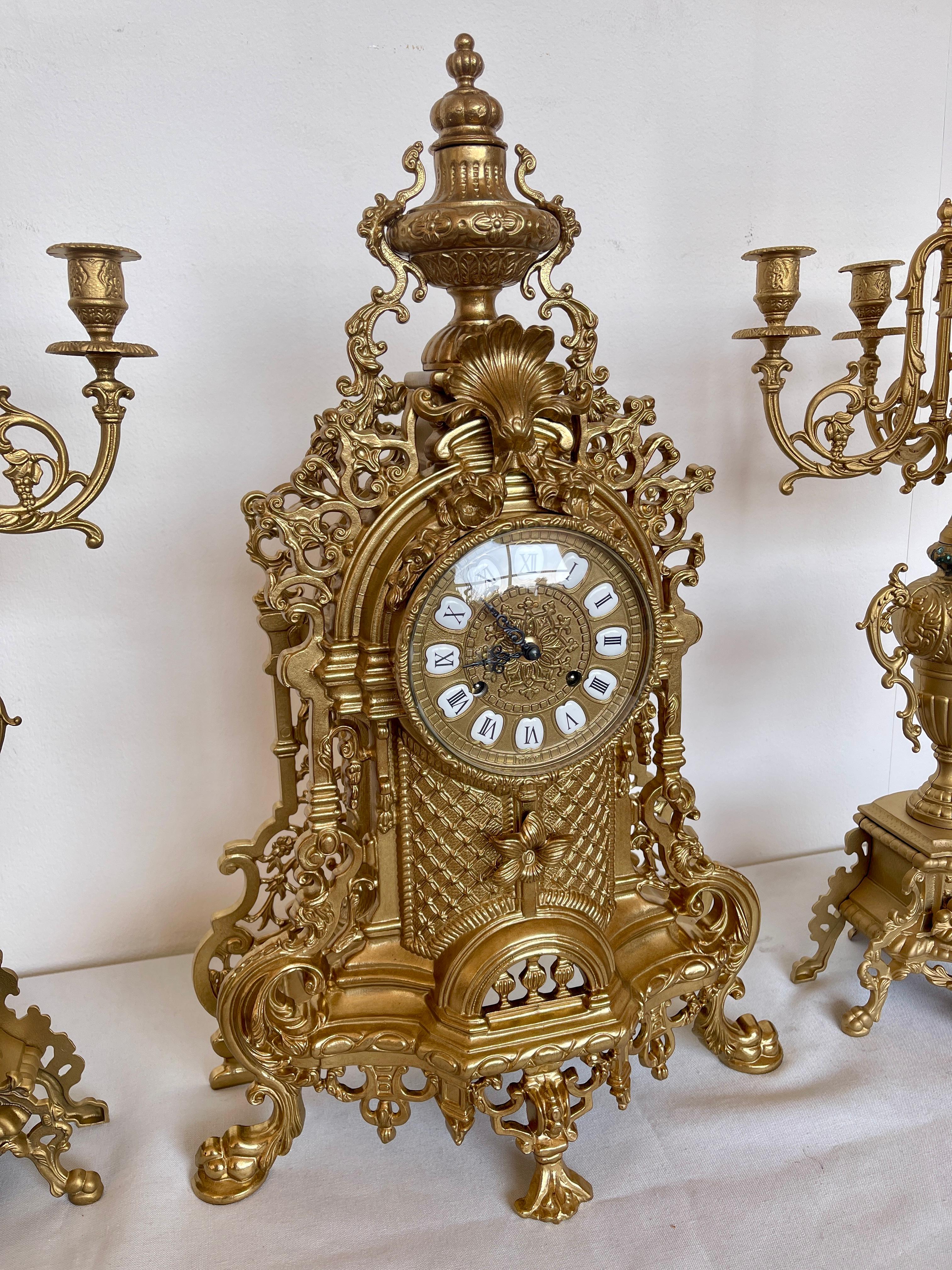 Set de Luxury bronze mechanical baroque table clock 1970s new For Sale 2