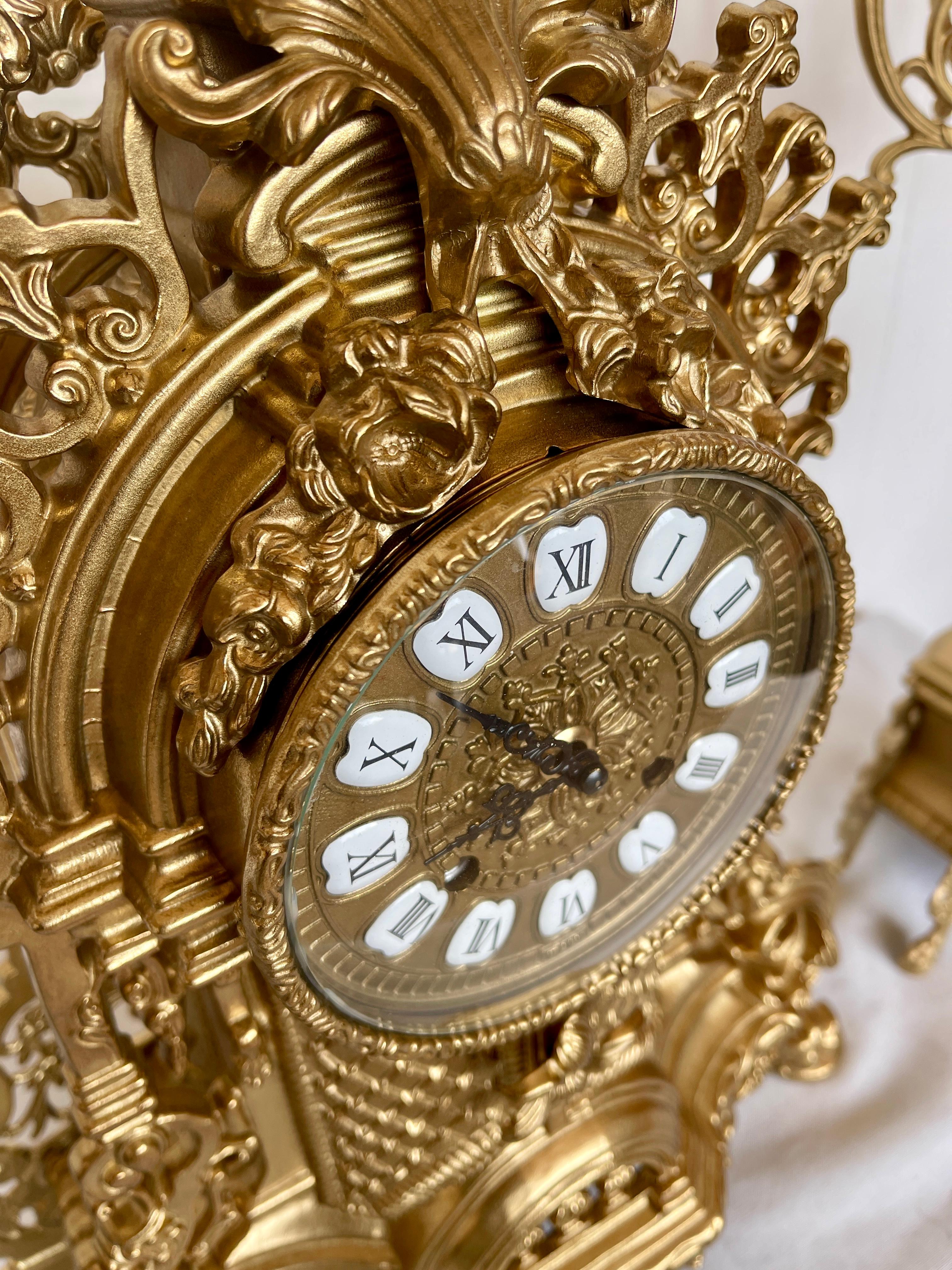 Set de Luxury bronze mechanical baroque table clock 1970s new For Sale 3