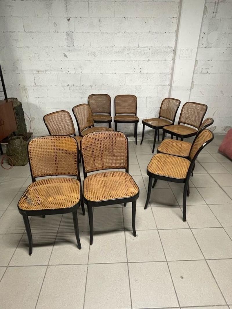Juego de 10 sillas modelo 811 años 70, fabricación Drevounia en venta 5