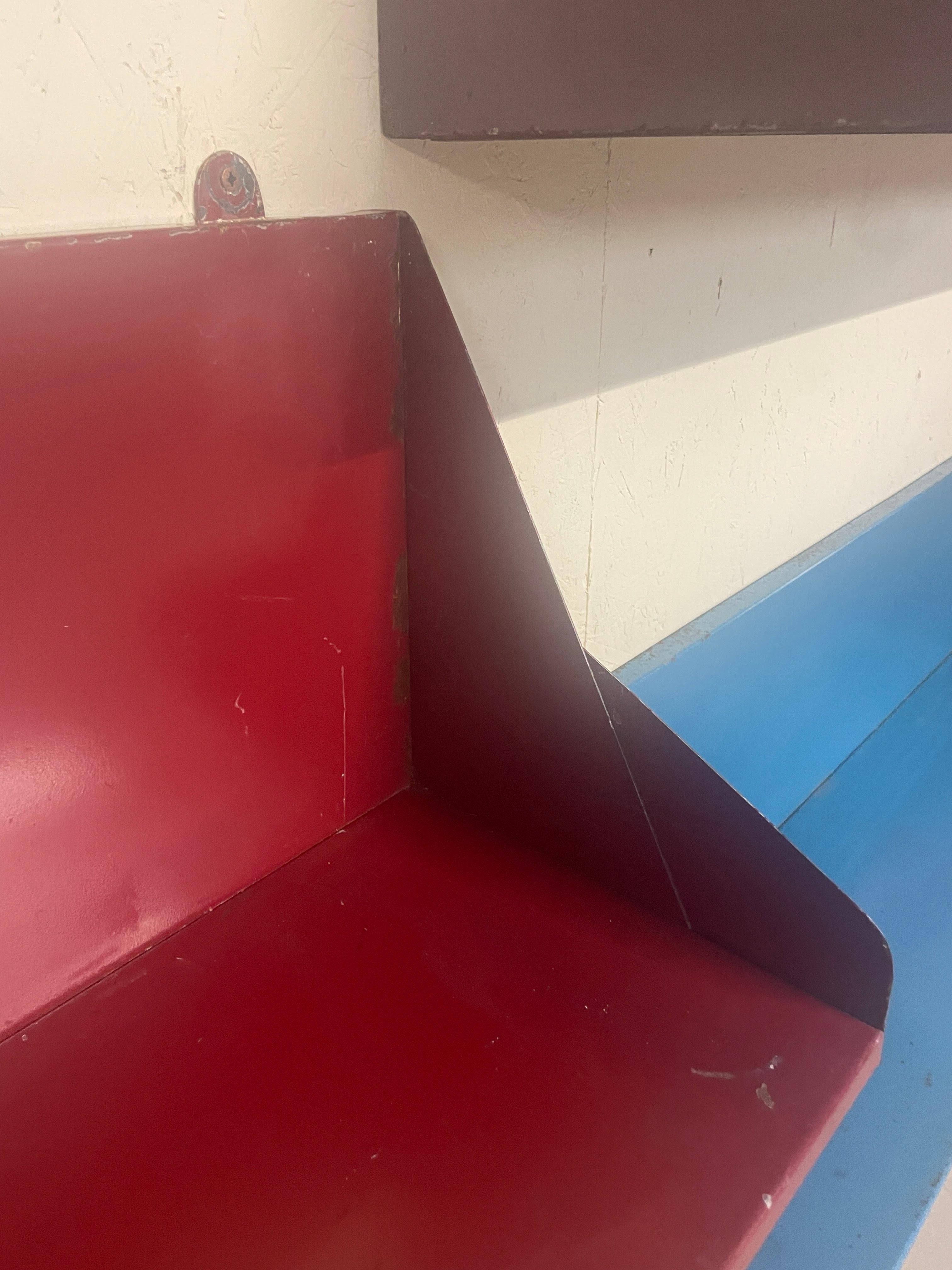 Satz von 11 Regalen aus lackiertem Eisen, 1960er Jahre im Angebot 4