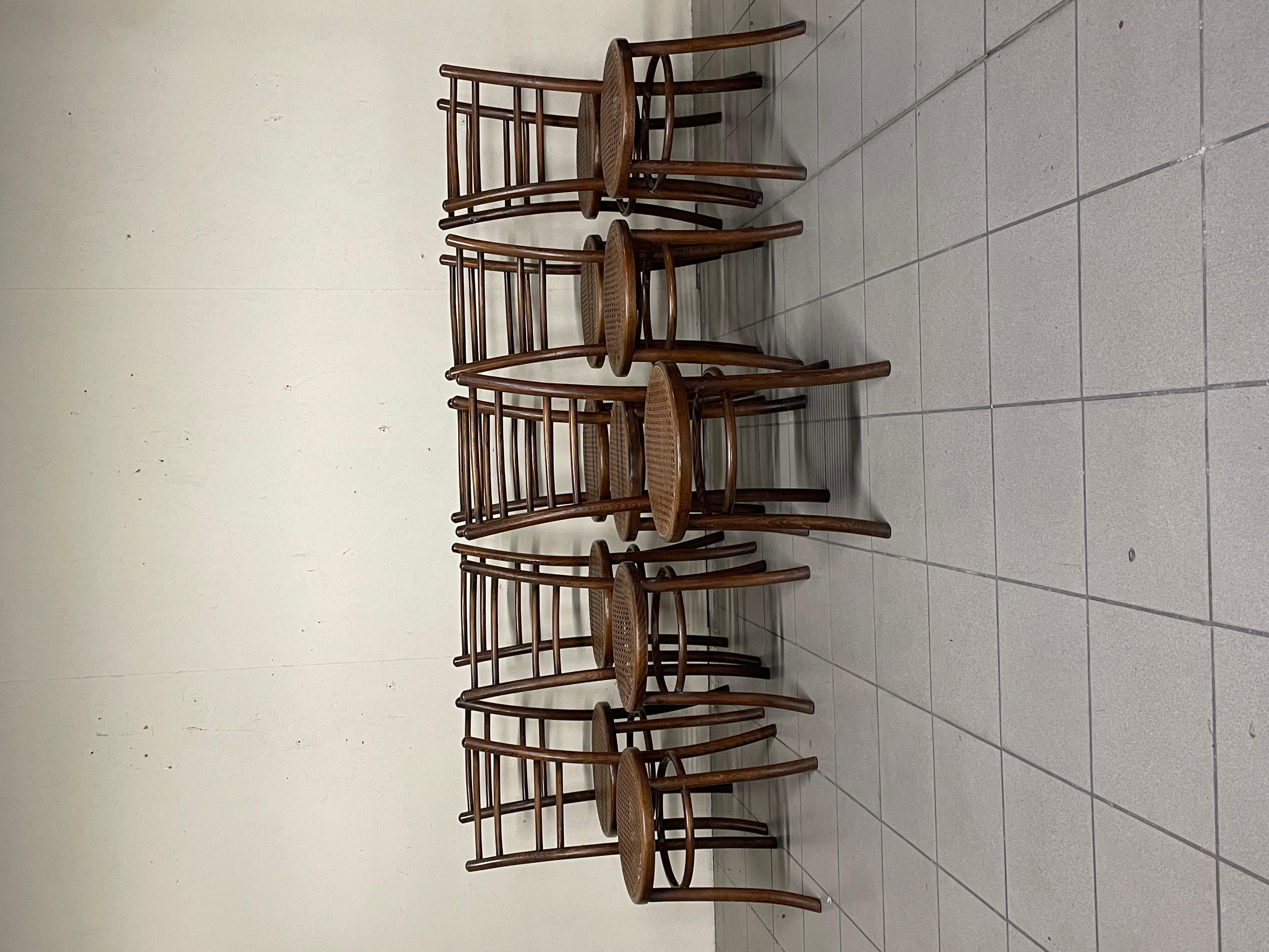 Satz von 11 Stühlen aus italienischer Produktion des späten 19 (Rustikal) im Angebot