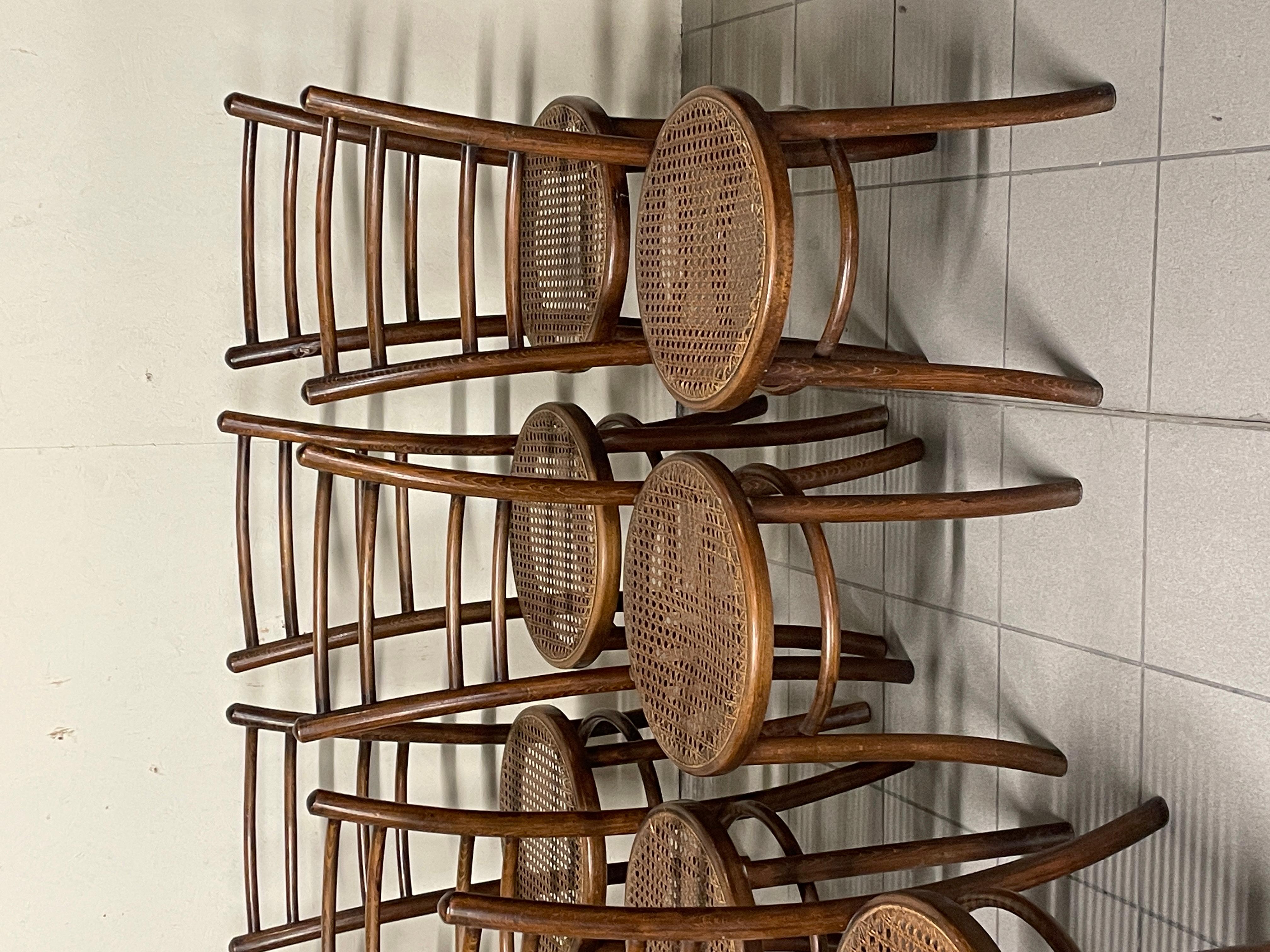 Satz von 11 Stühlen aus italienischer Produktion des späten 19 (19th Century) im Angebot