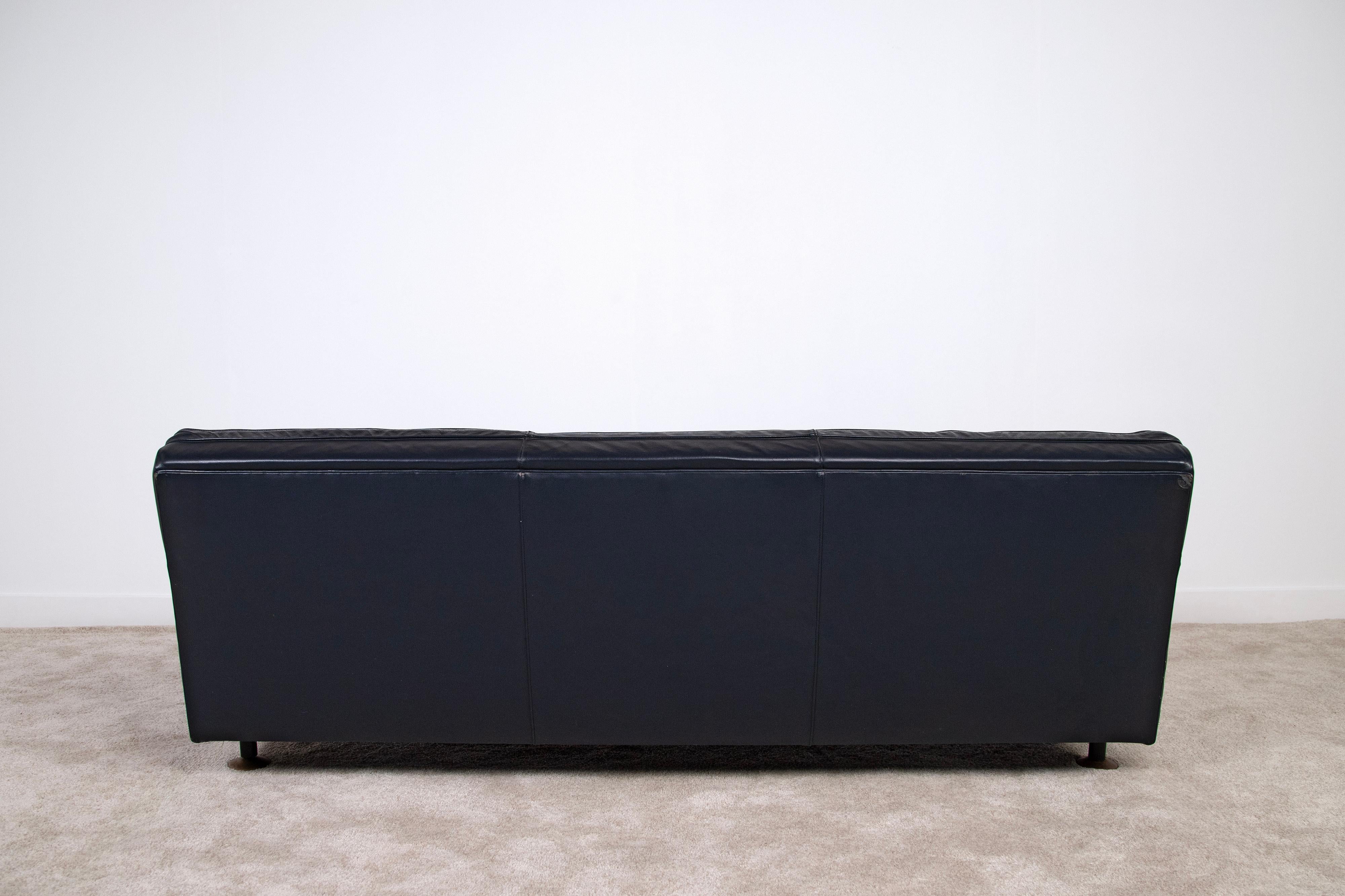 Set of 2 sofas and 1 armchair model 
