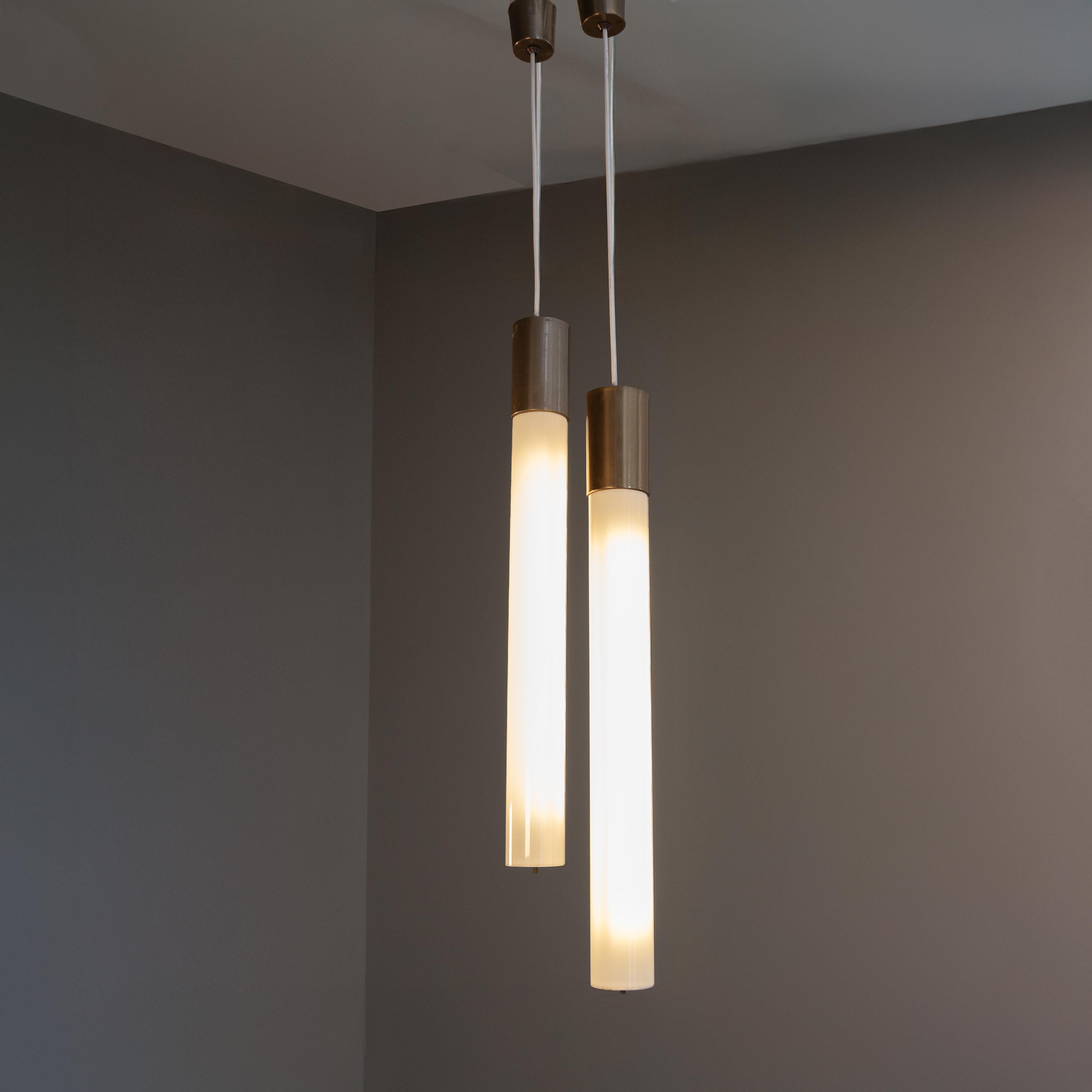 Mid-Century moderno Set di 2 lampade a sospensione, Stilux Milano in vendita