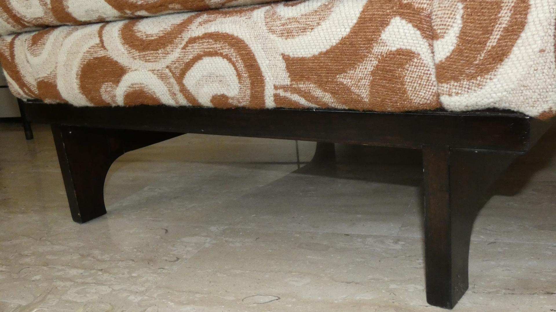 Set of 2 Wool Bouclé Armchairs with Optical Patterns, Italy 1960s For Sale 3