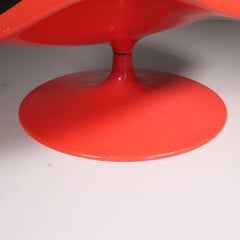 Lot de 2 fauteuils Knoll/Play en plastique rouge et faux cuir noir