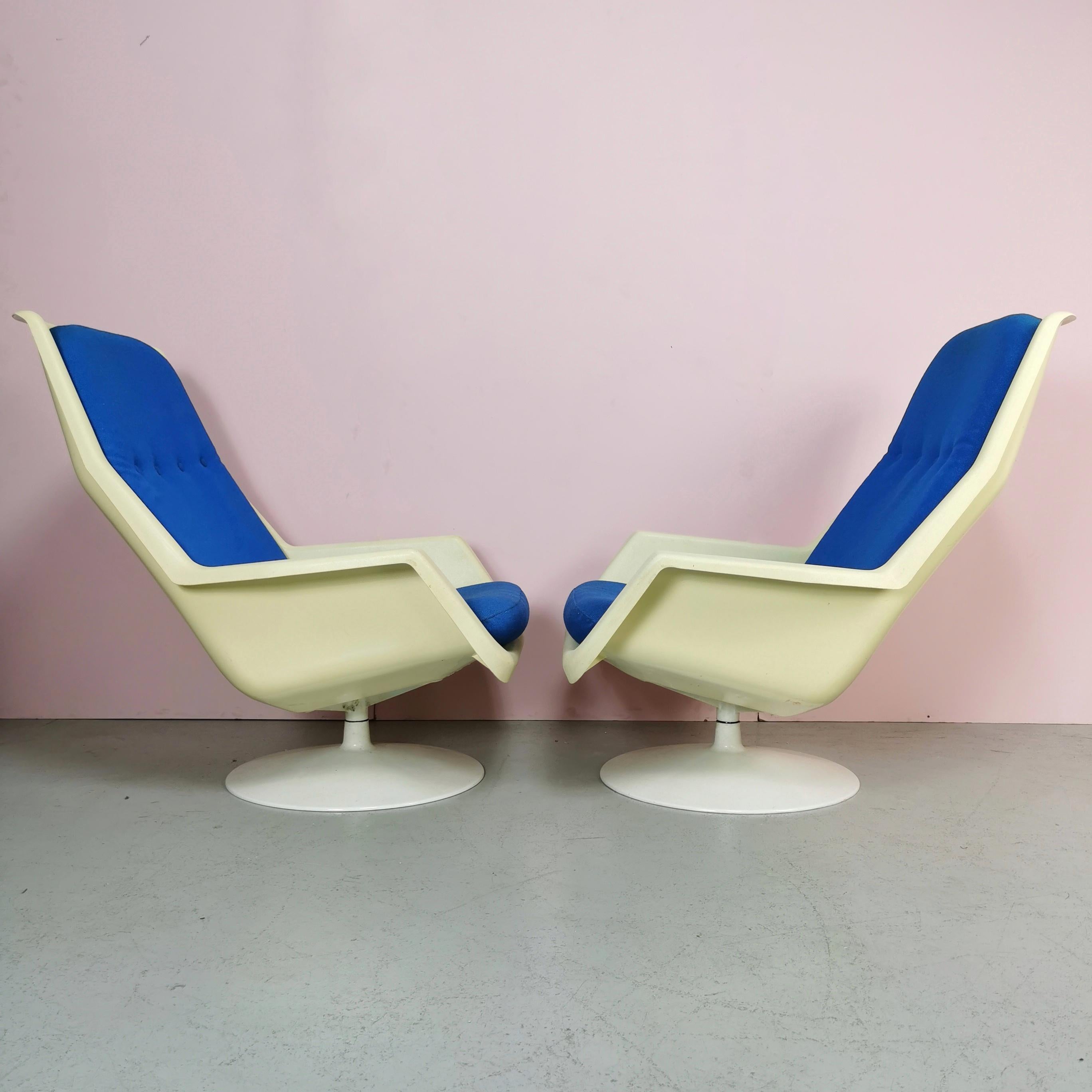 20th Century ensemble de 2 fauteuils Space Age Production Hille designer Robin Day 1970's en vente