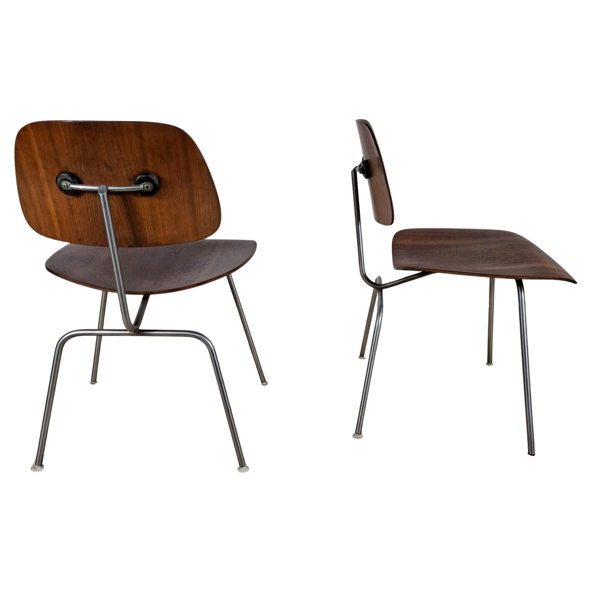 Set of 2 LCM Charles 
Ray Eames Chairs for Herman Miller - Mid-Century For Sale