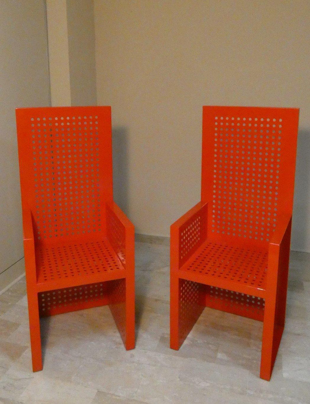 Set di Due Sedute Trono realizzate dall'artista internazionale Urano Palma nel 1970.
Sculture straordinarie in Ferro lavorate a mano e smaltate in colore Rosso.
Una coppia di pezzi straordinari che faranno mostra di se in qualsiasi ambiente vengano