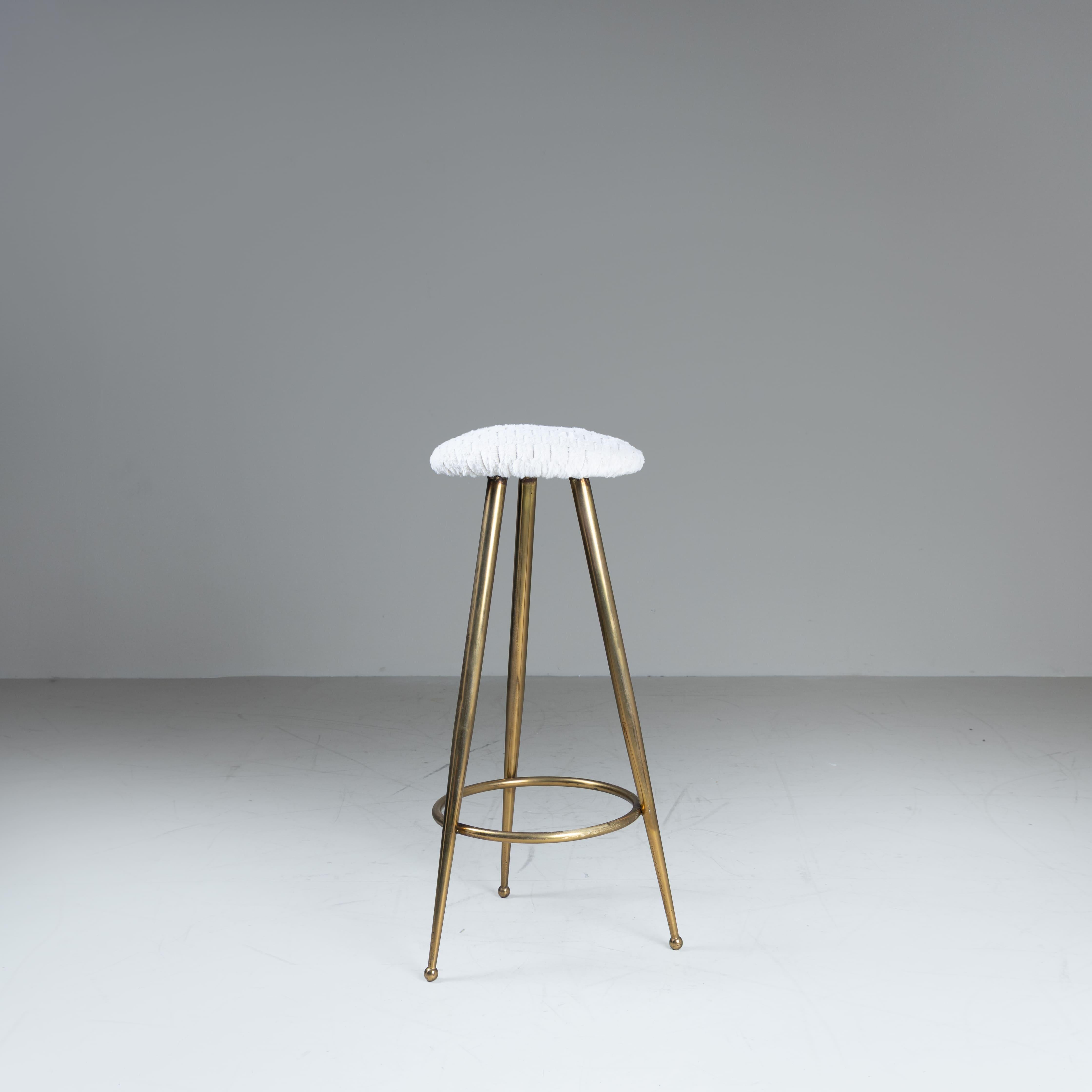 Mid-Century moderno Set di 2 sgabelli, tappezzeria bianca, 1970 in vendita