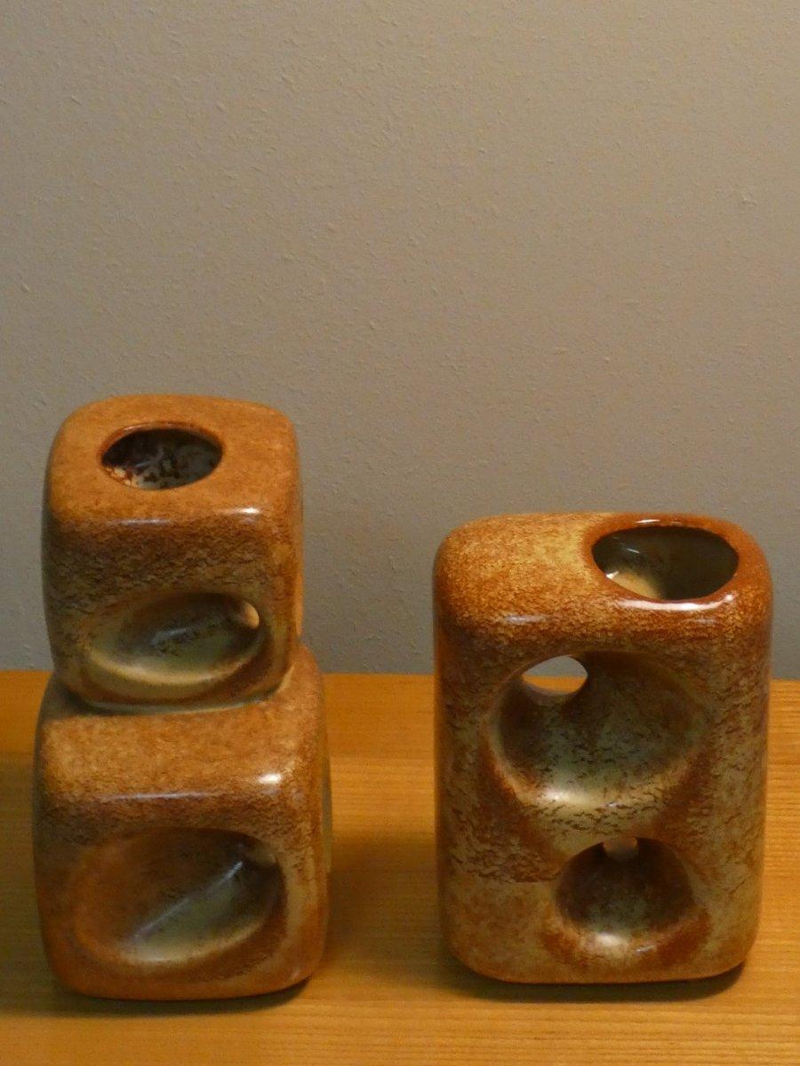 Set consisting of pair of glazed ceramic vases with shades ranging from brown to beige in satin finish. Produced in the early 1970s by Bertoncello Ceramiche and designed by Roberto Rigon, a well-known ceramic designer of the period.

The condition