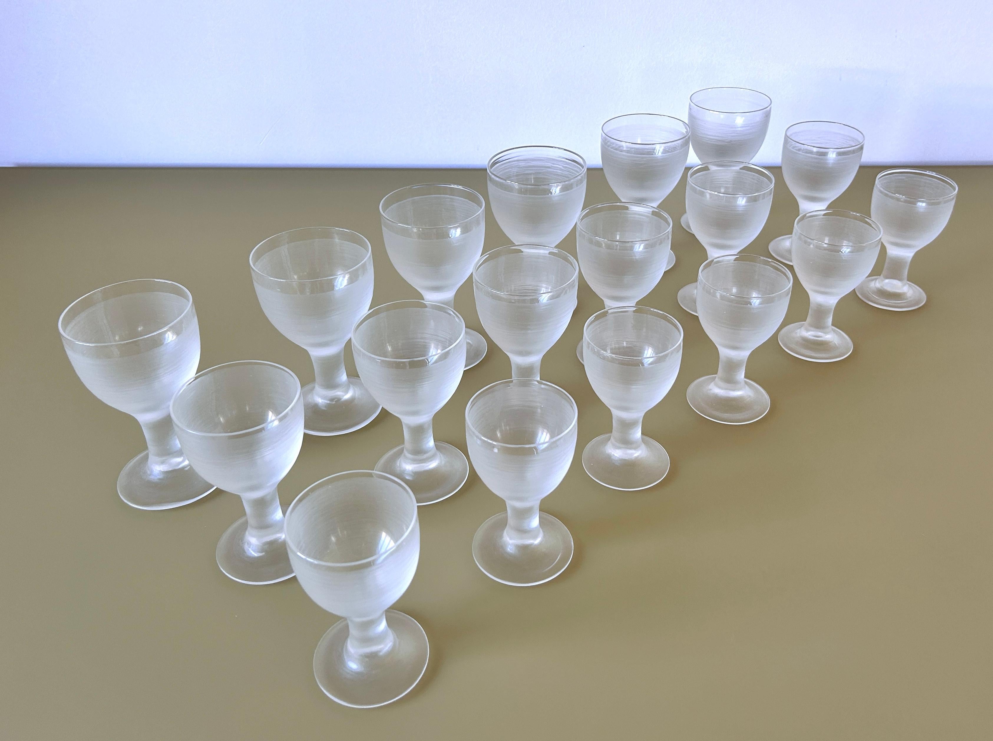 The ‘High Society’ set of glassware designed by Ludovico Diaz de Santillana in 1962 represents the most costly series of glassware ever produced by Venini. The production of the model, reminiscent of vessels painted by Giorgio Morandi, was