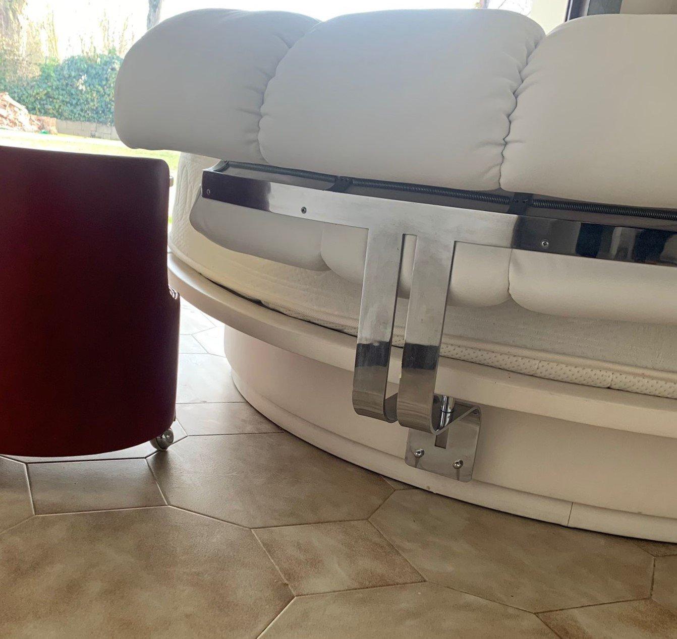Plated Set of 3 composed of Lullaby Bed and Nightstands by Luigi Massoni for Poltrona Frau For Sale