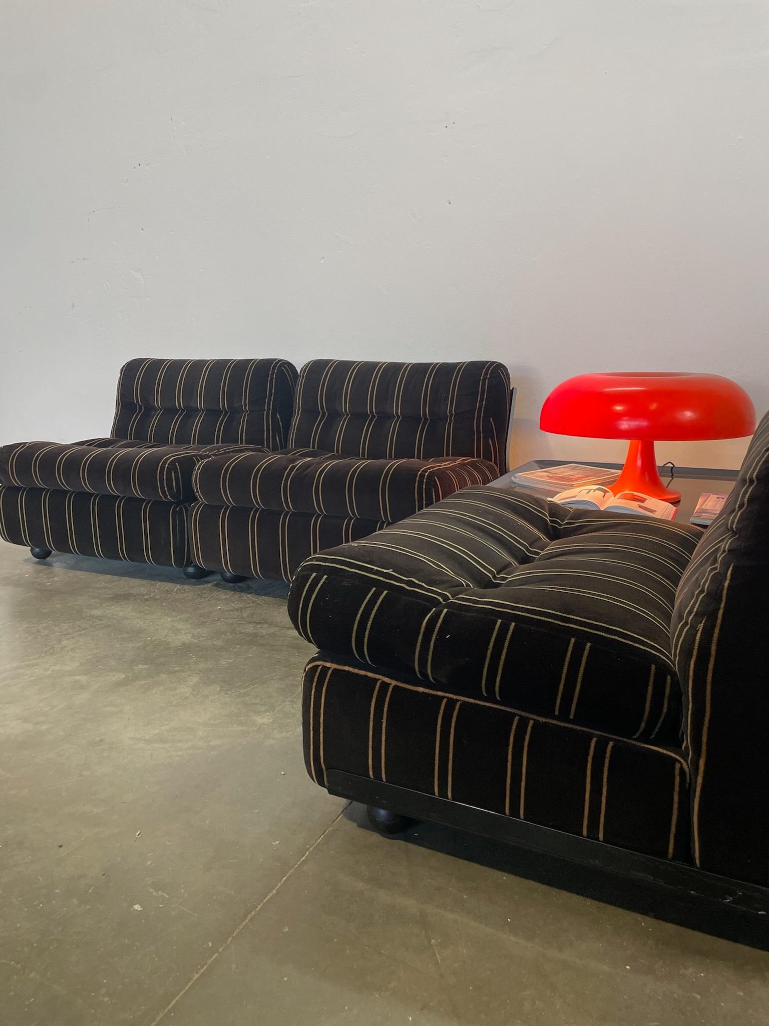 Italian Set di 3 poltrone Amanta di Mario Bellini per B&B e Tavolino For Sale