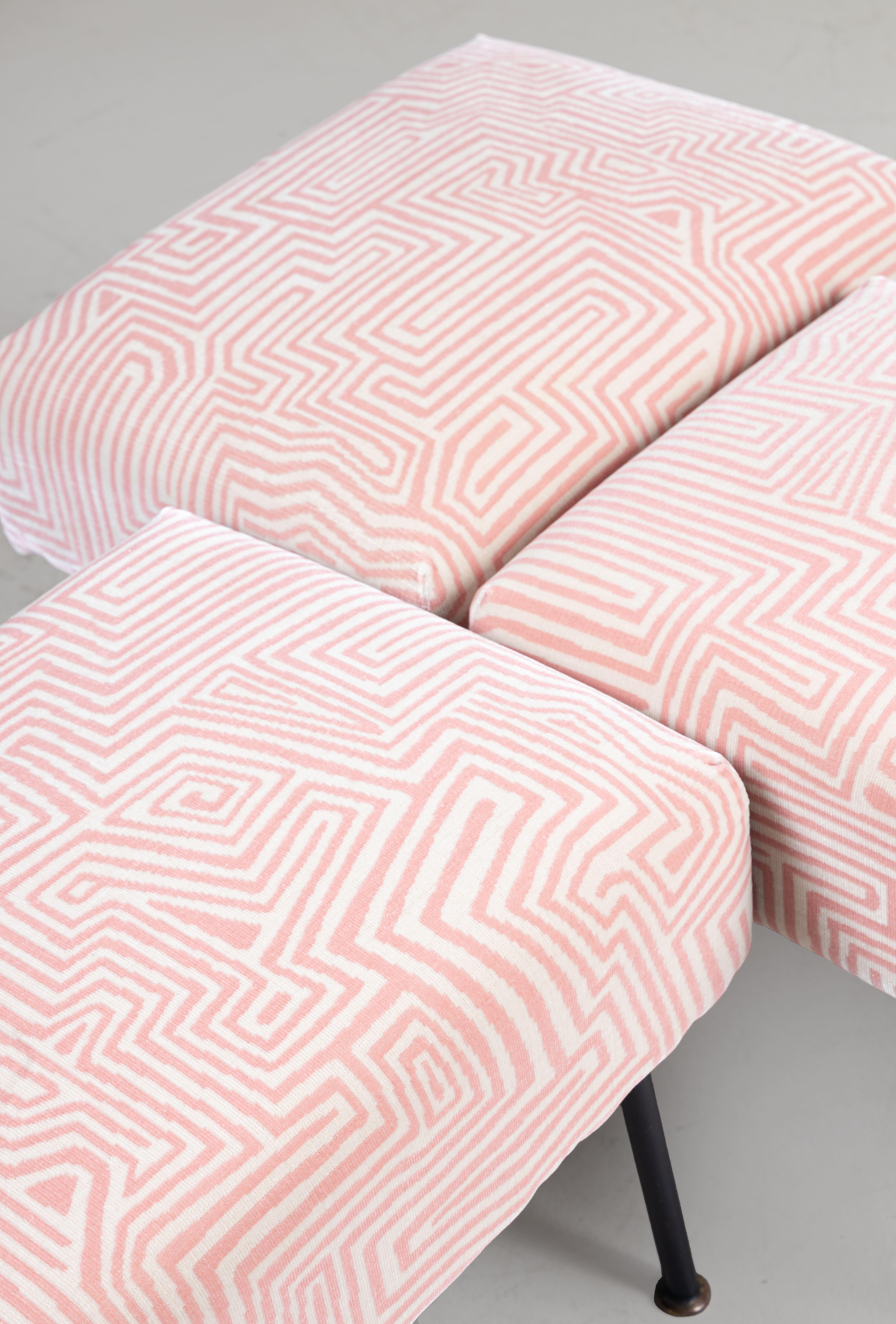 Set of 3 pink poufs, Dedar fabric upholstery, 1950s For Sale 3