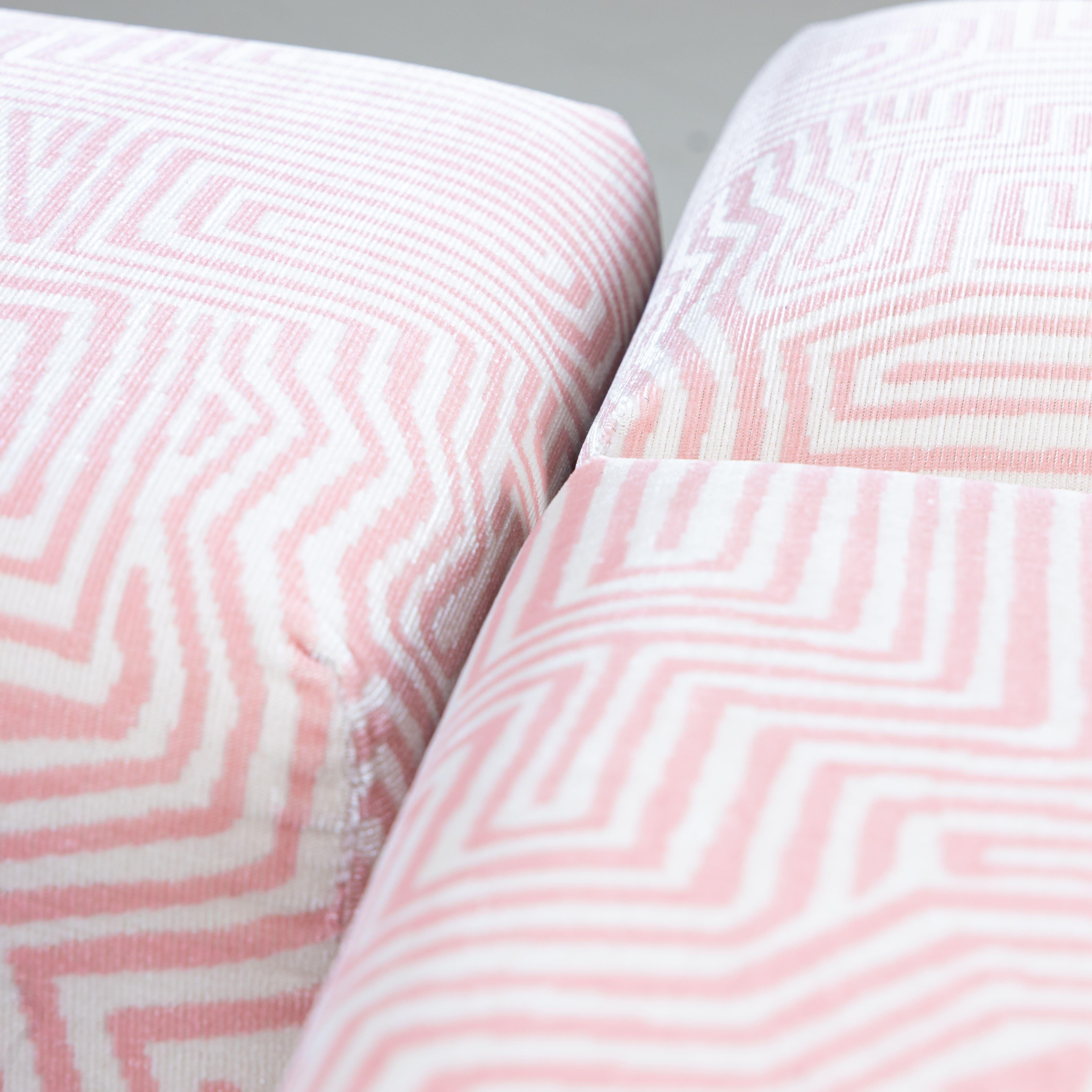 Mid-20th Century Set of 3 pink poufs, Dedar fabric upholstery, 1950s For Sale