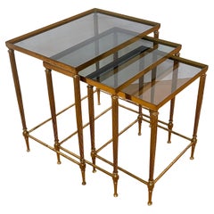 Set di 3 tavolini in ottone e vetro stile Hollywood Regency anni '50