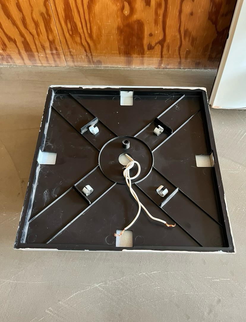 Metal Set of 4 enameled metal geometric wall sconces, Italian made, 1970s For Sale