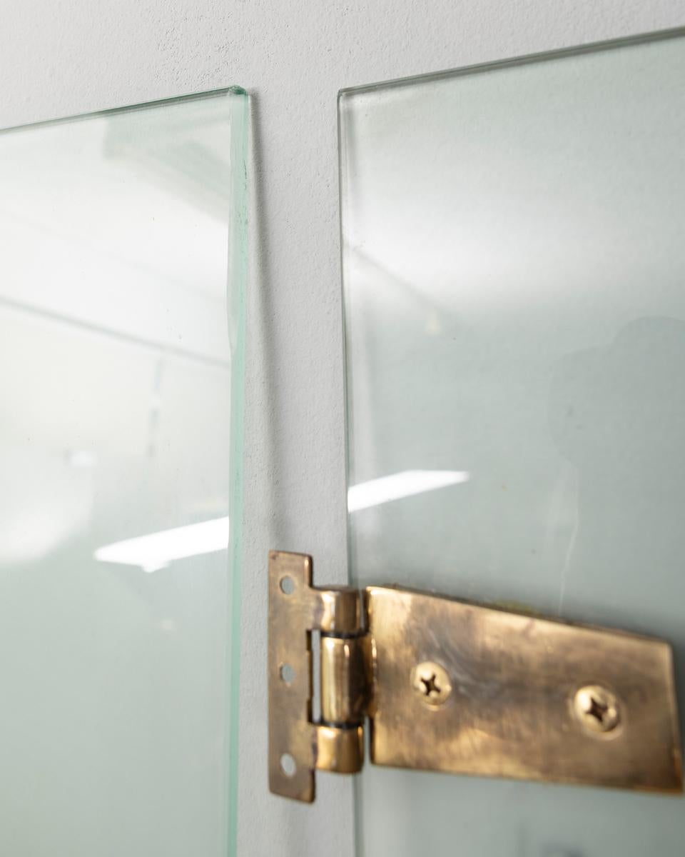 Set of 4 vintage 60s glass and brass doors design by Fontana Arte For Sale 3