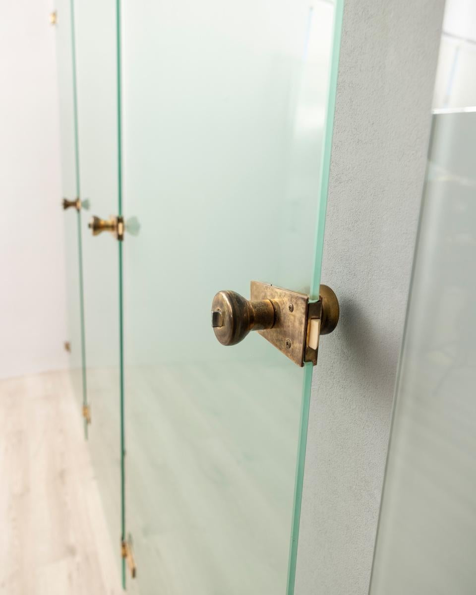 Italian Set of 4 vintage 60s glass and brass doors design by Fontana Arte For Sale