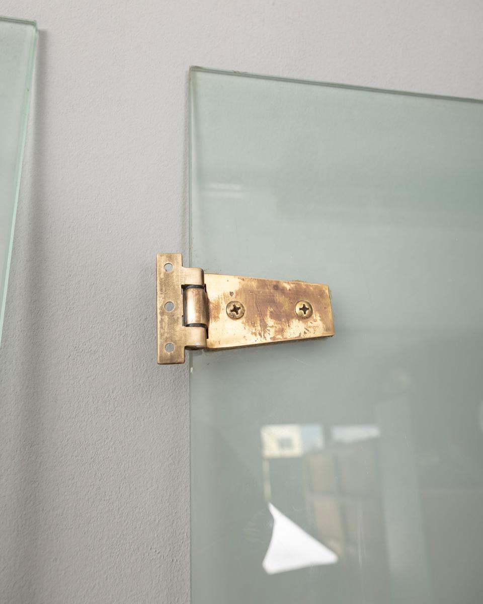 Set of 4 vintage 60s glass and brass doors design by Fontana Arte In Good Condition For Sale In None, IT